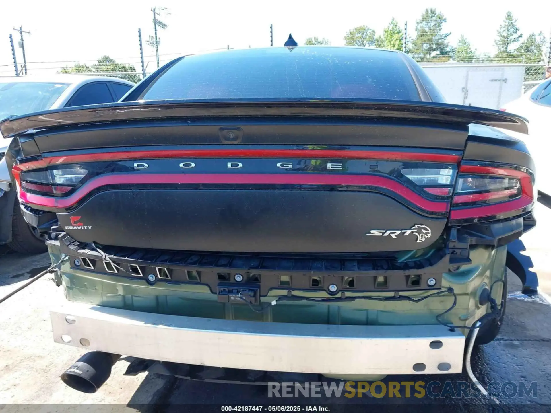 16 Photograph of a damaged car 2C3CDXL98NH241686 DODGE CHARGER 2022