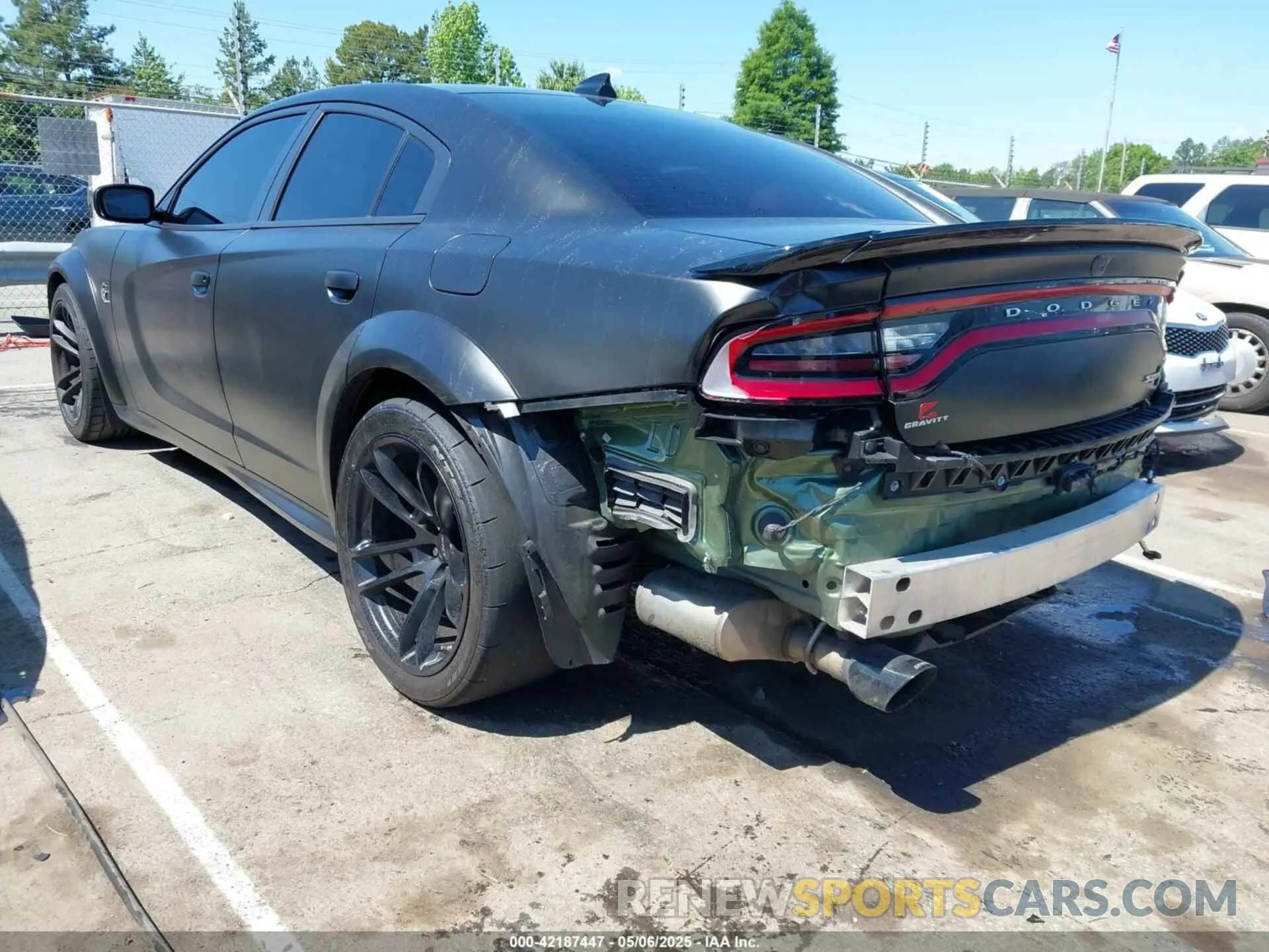 3 Photograph of a damaged car 2C3CDXL98NH241686 DODGE CHARGER 2022