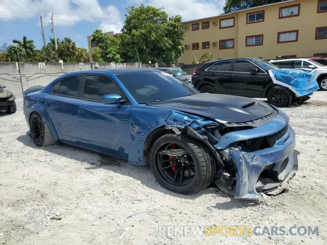 4 Photograph of a damaged car 2C3CDXL9XNH163976 DODGE CHARGER 2022