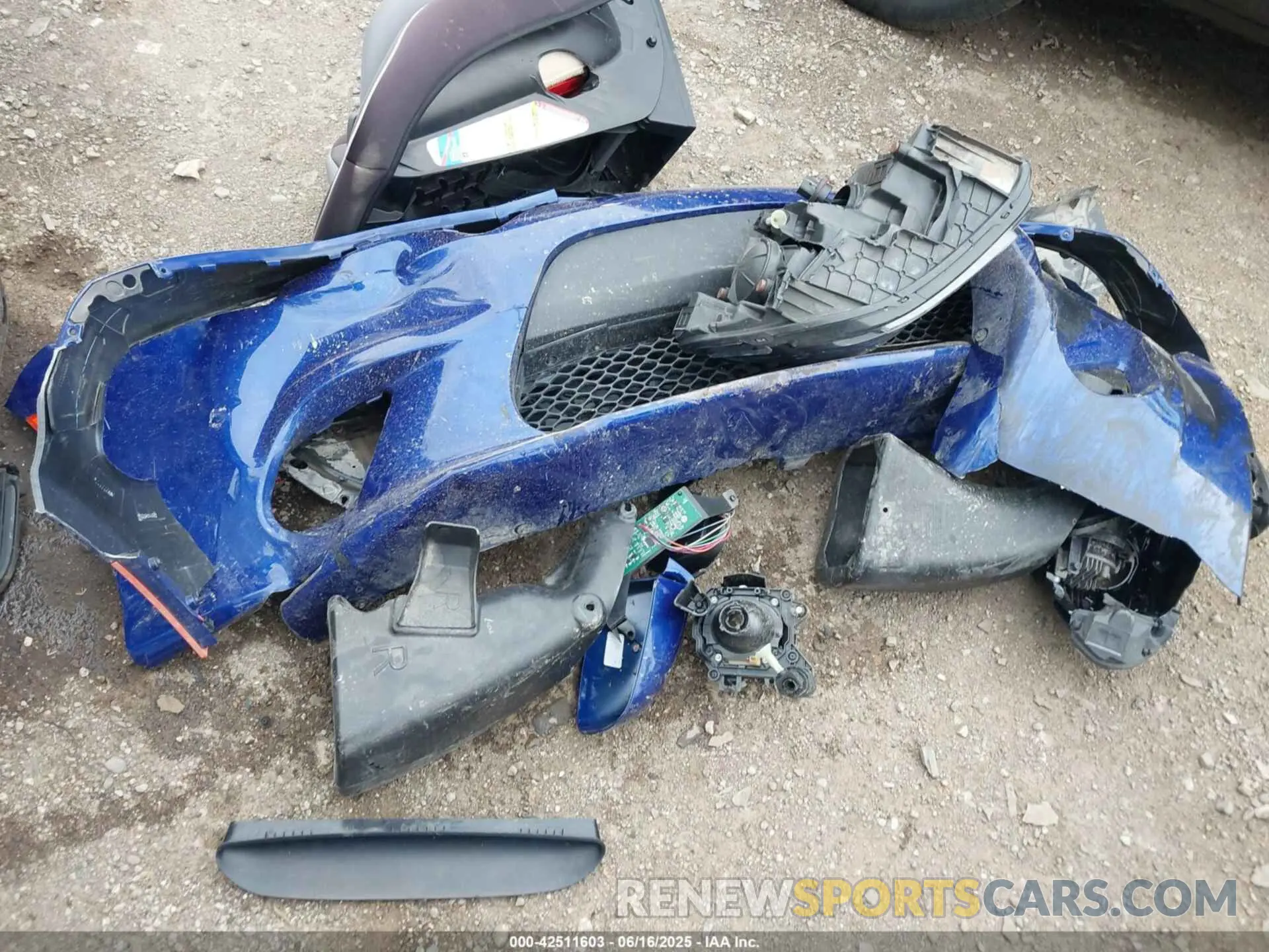 11 Photograph of a damaged car 2C3CDXMG4NH146734 DODGE CHARGER 2022