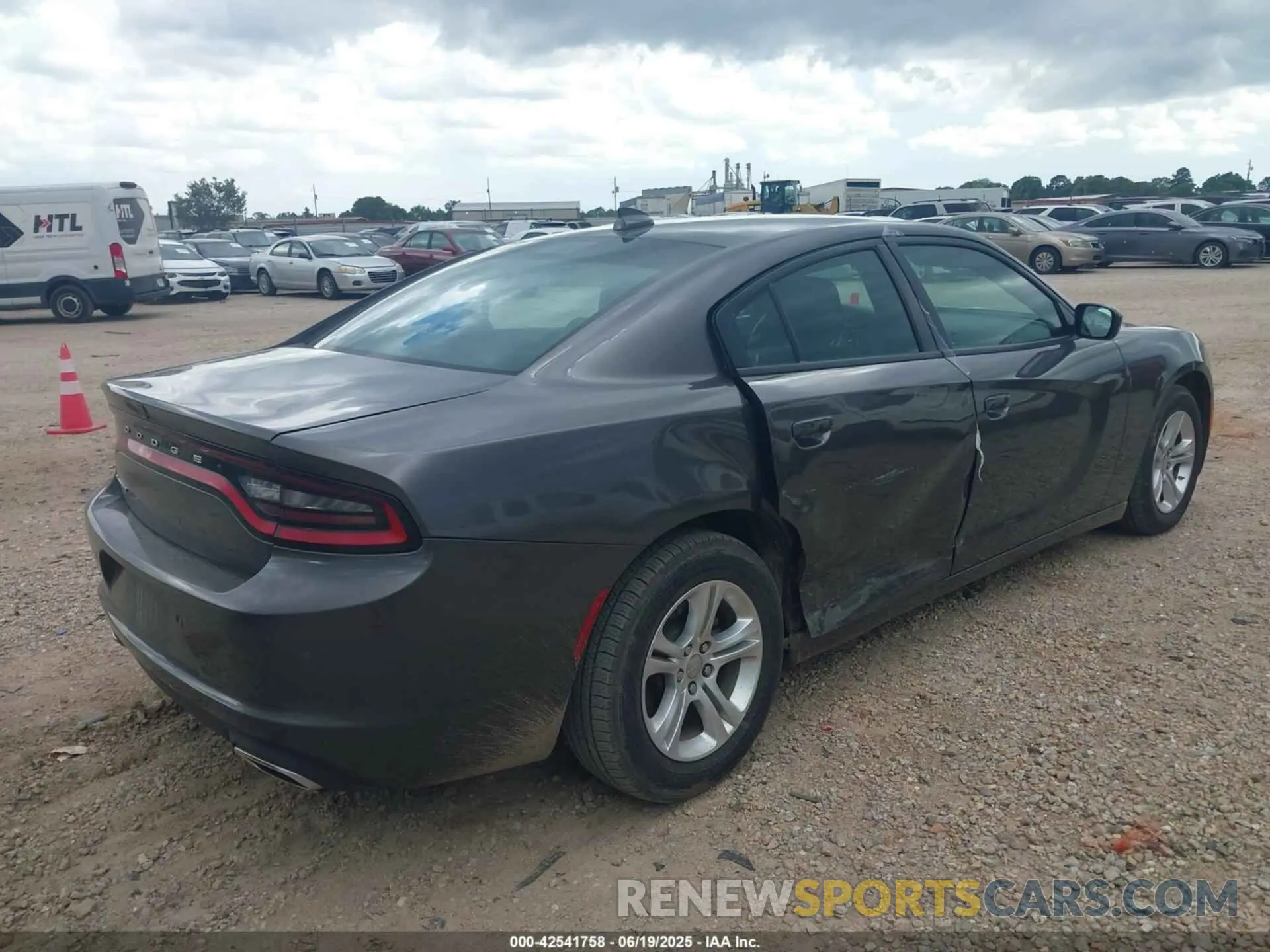 4 Photograph of a damaged car 2C3CDXBG4PH583123 DODGE CHARGER 2023