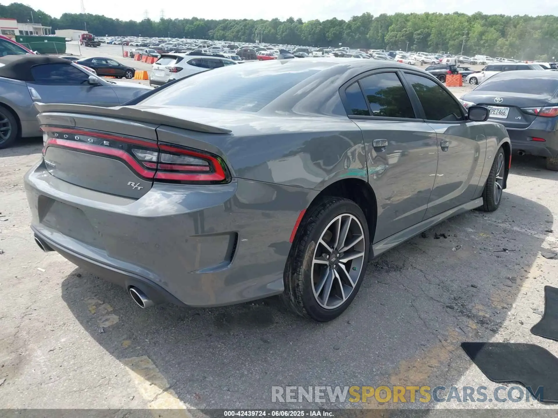 4 Photograph of a damaged car 2C3CDXCT1PH700927 DODGE CHARGER 2023