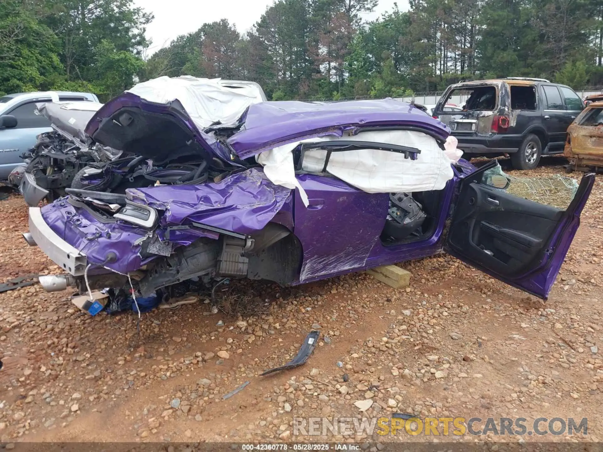 13 Photograph of a damaged car 2C3CDXCT4PH575941 DODGE CHARGER 2023