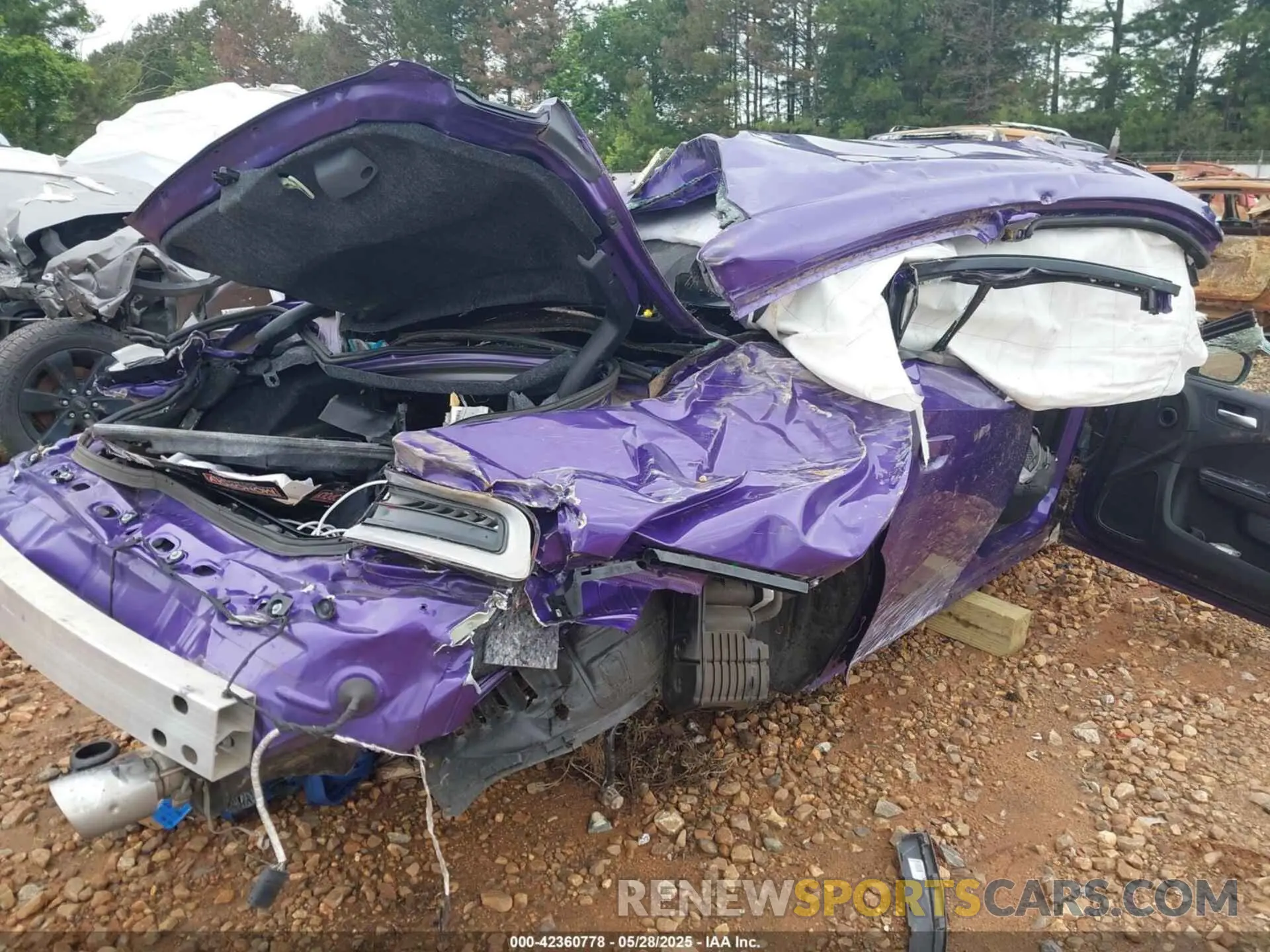 14 Photograph of a damaged car 2C3CDXCT4PH575941 DODGE CHARGER 2023