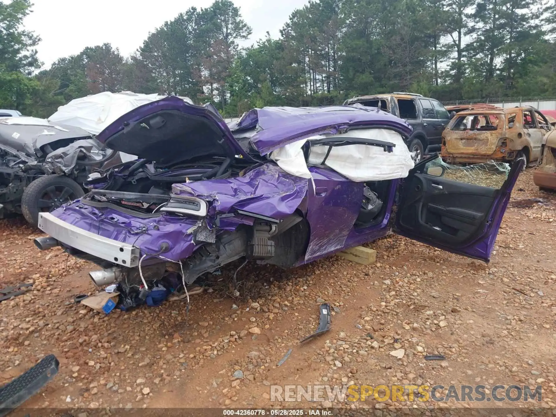 4 Photograph of a damaged car 2C3CDXCT4PH575941 DODGE CHARGER 2023