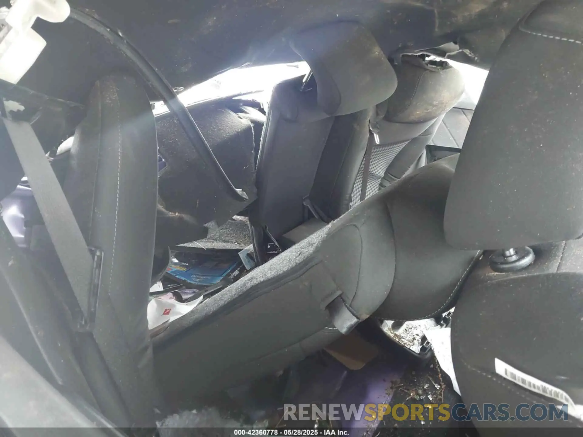 8 Photograph of a damaged car 2C3CDXCT4PH575941 DODGE CHARGER 2023