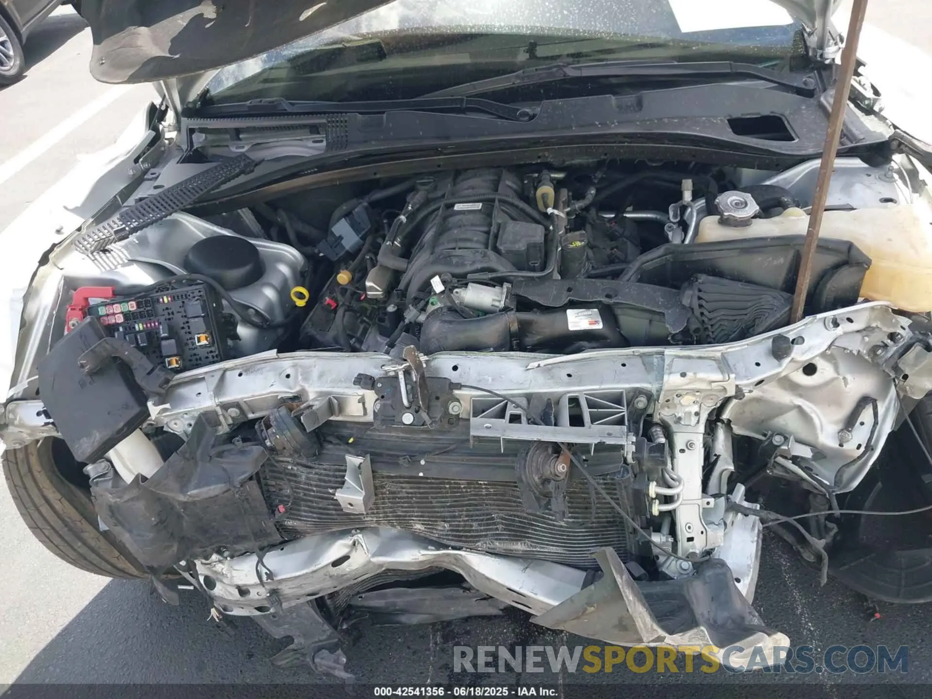 10 Photograph of a damaged car 2C3CDXCT6PH591428 DODGE CHARGER 2023