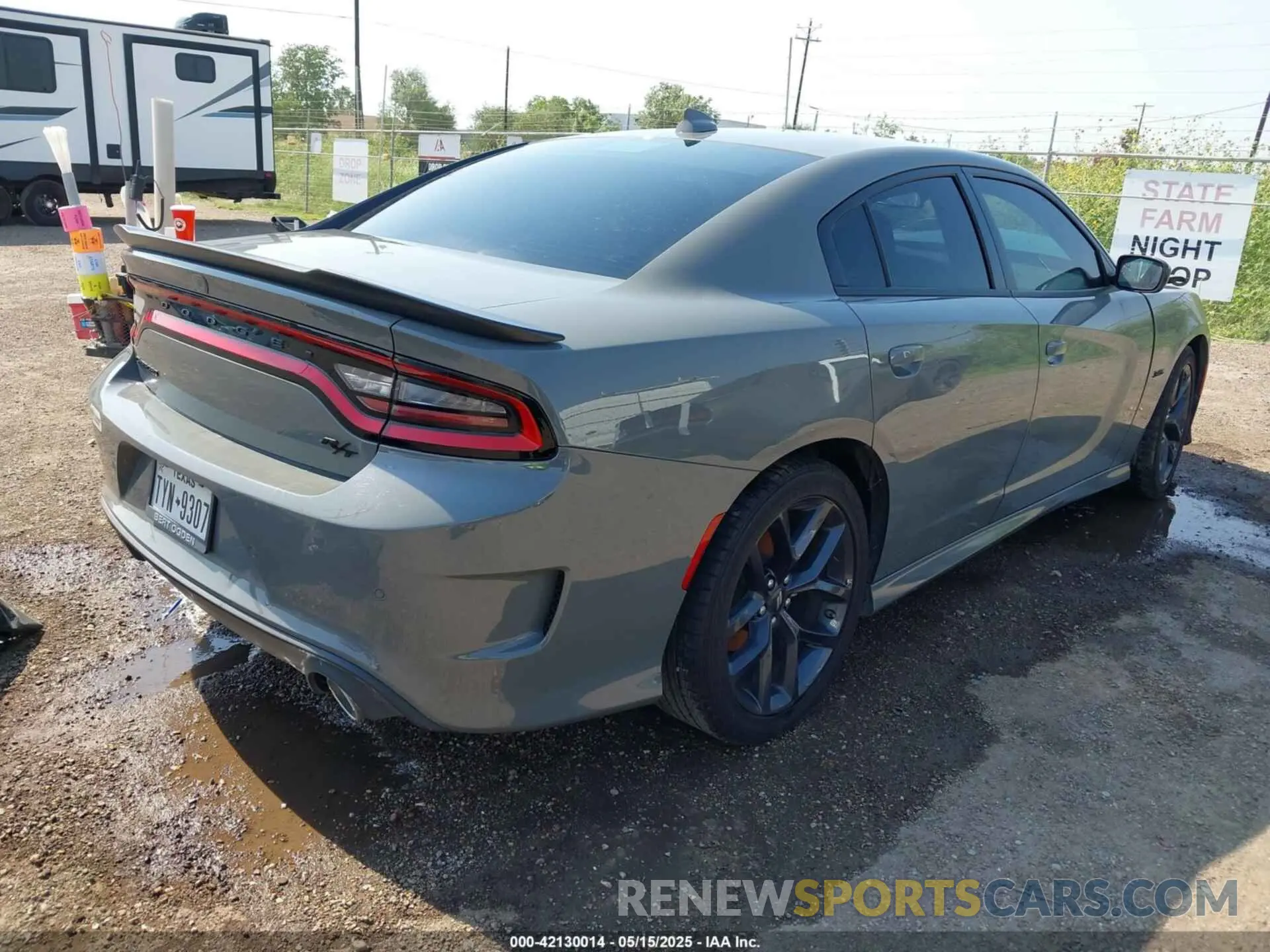 4 Photograph of a damaged car 2C3CDXCT7PH684944 DODGE CHARGER 2023