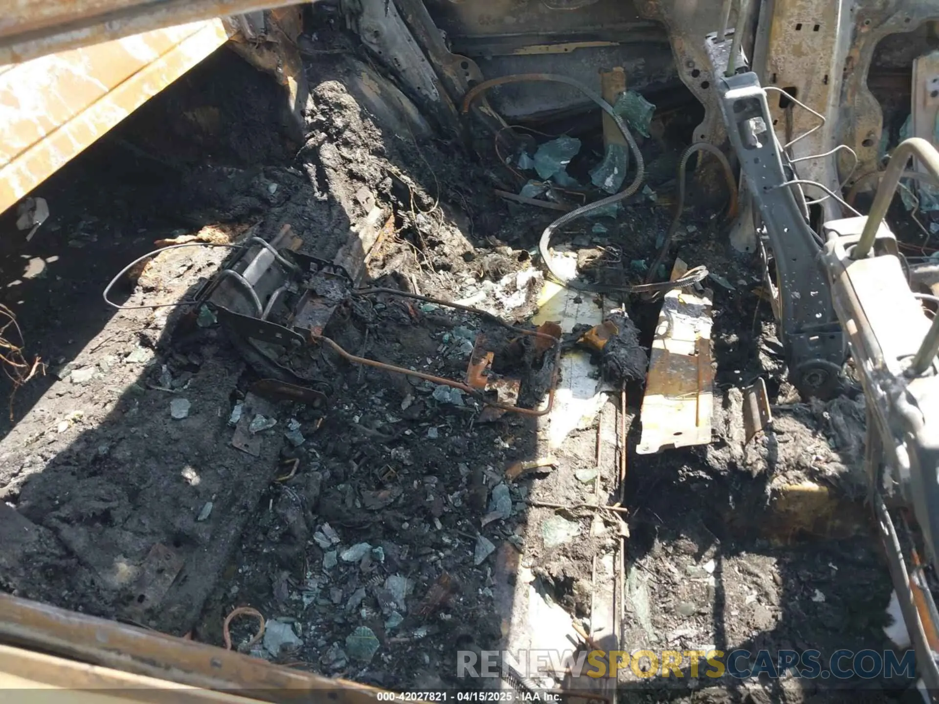 8 Photograph of a damaged car 2C3CDXGJXPH613472 DODGE CHARGER 2023