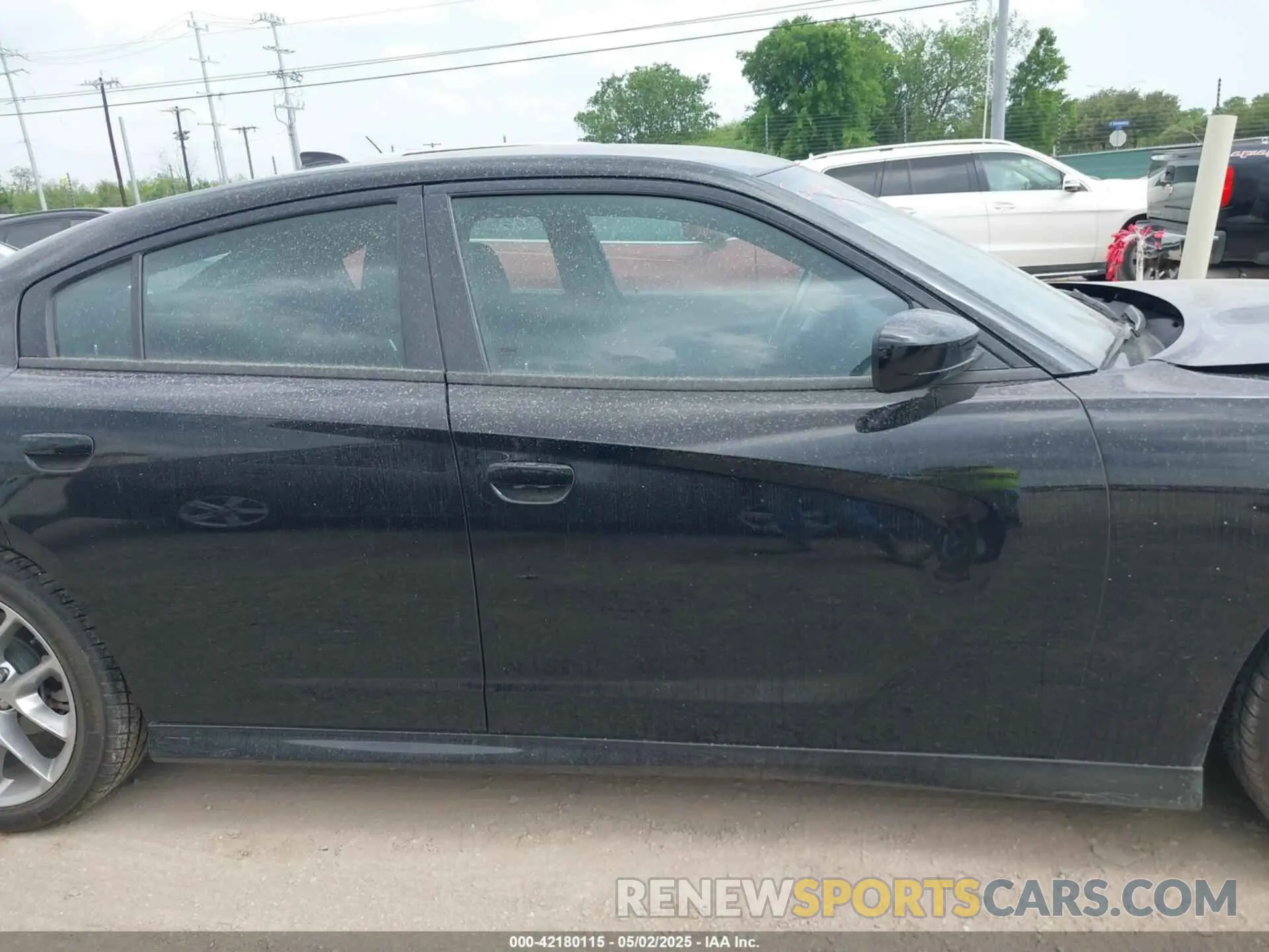 13 Photograph of a damaged car 2C3CDXHG1PH566237 DODGE CHARGER 2023