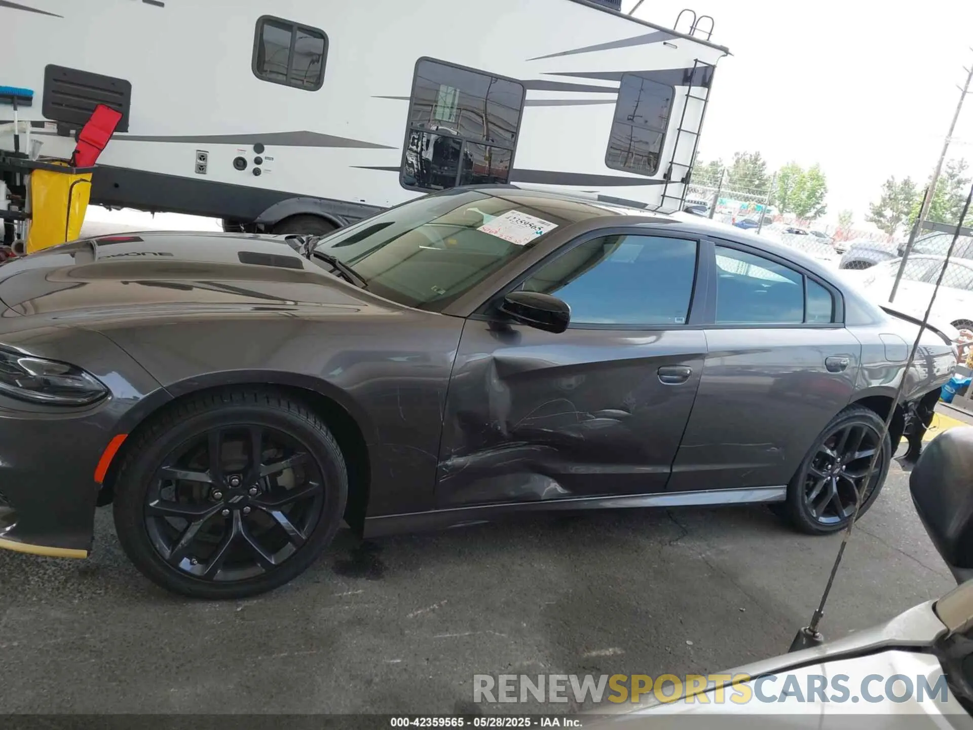 14 Photograph of a damaged car 2C3CDXHG2PH543131 DODGE CHARGER 2023