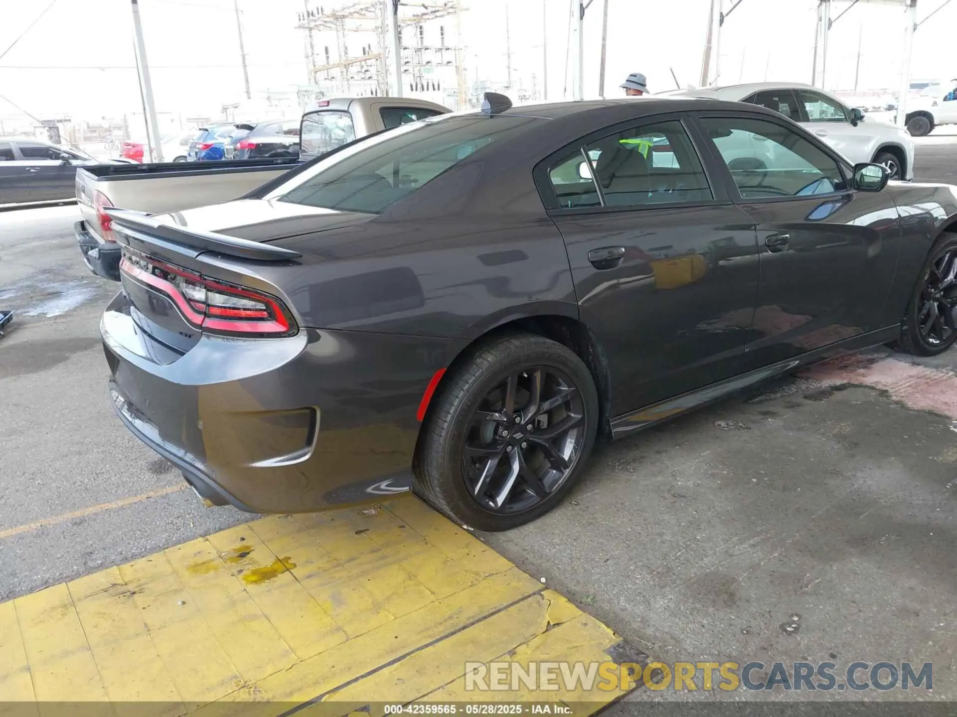4 Photograph of a damaged car 2C3CDXHG2PH543131 DODGE CHARGER 2023