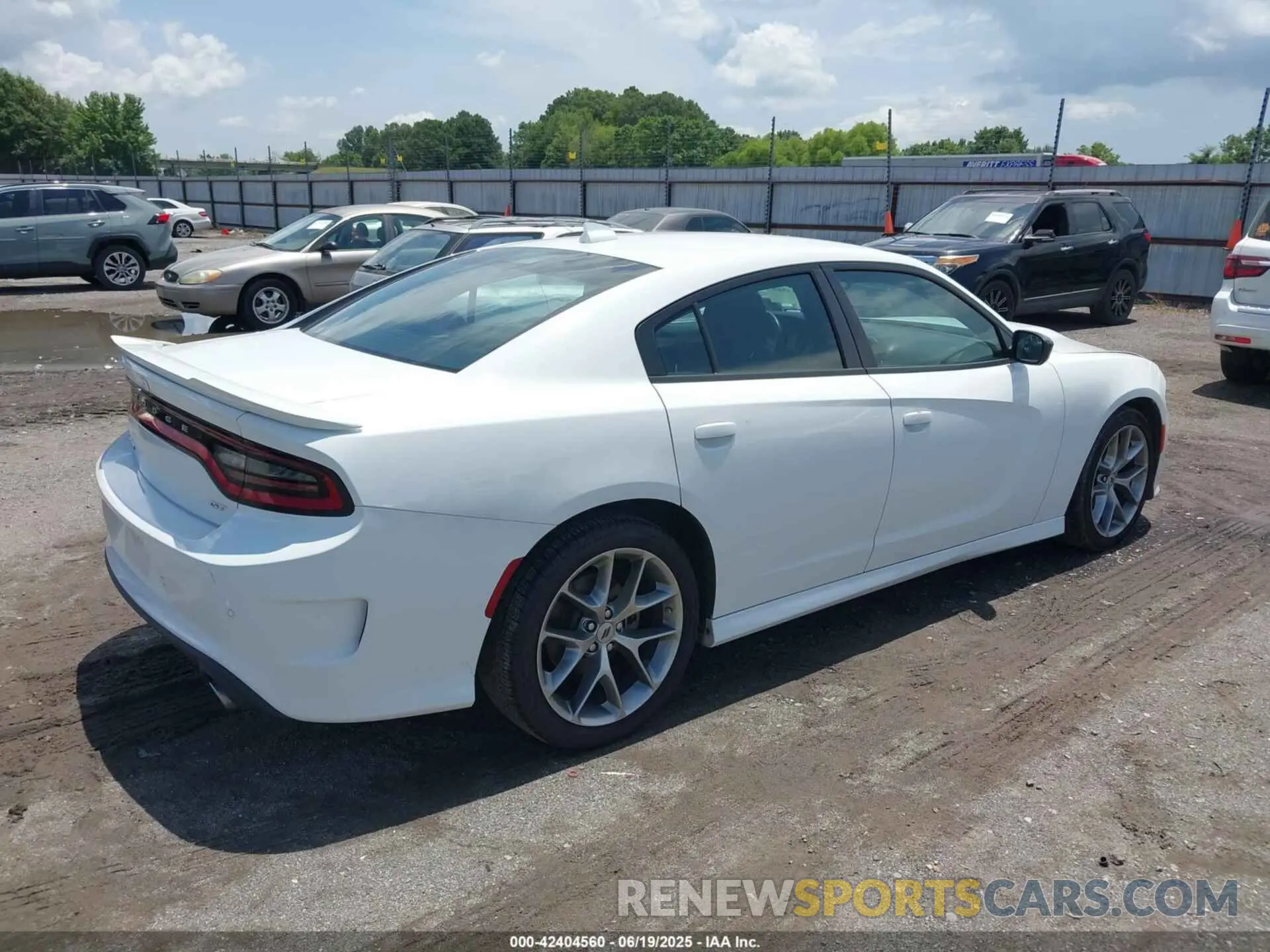 4 Photograph of a damaged car 2C3CDXHG2PH594841 DODGE CHARGER 2023