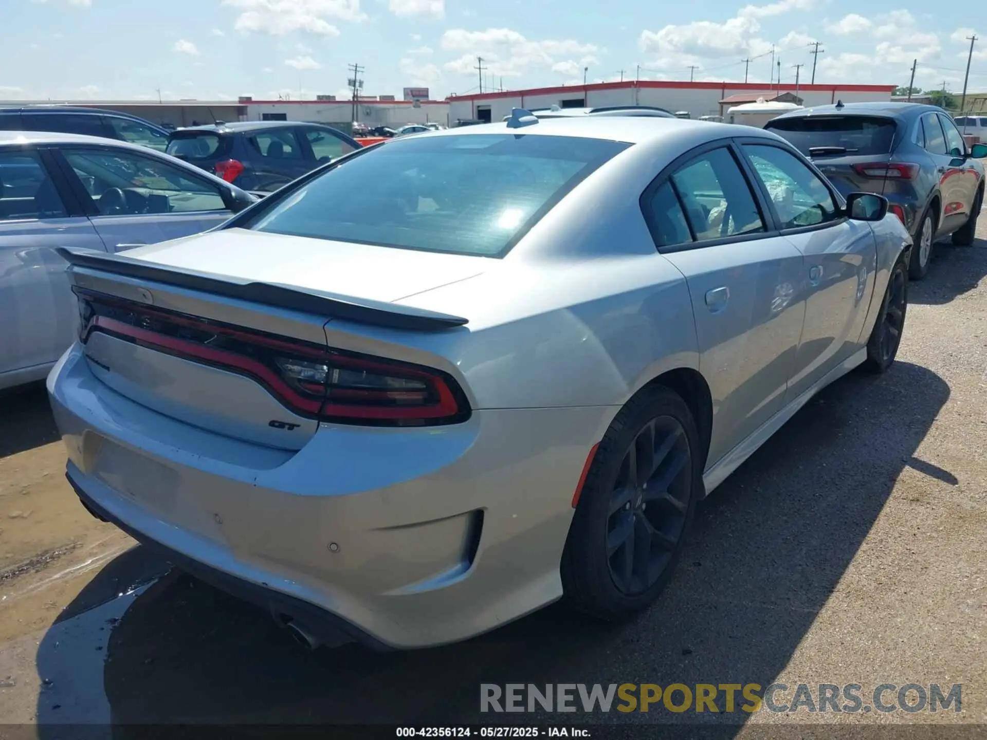 4 Photograph of a damaged car 2C3CDXHG4PH583324 DODGE CHARGER 2023