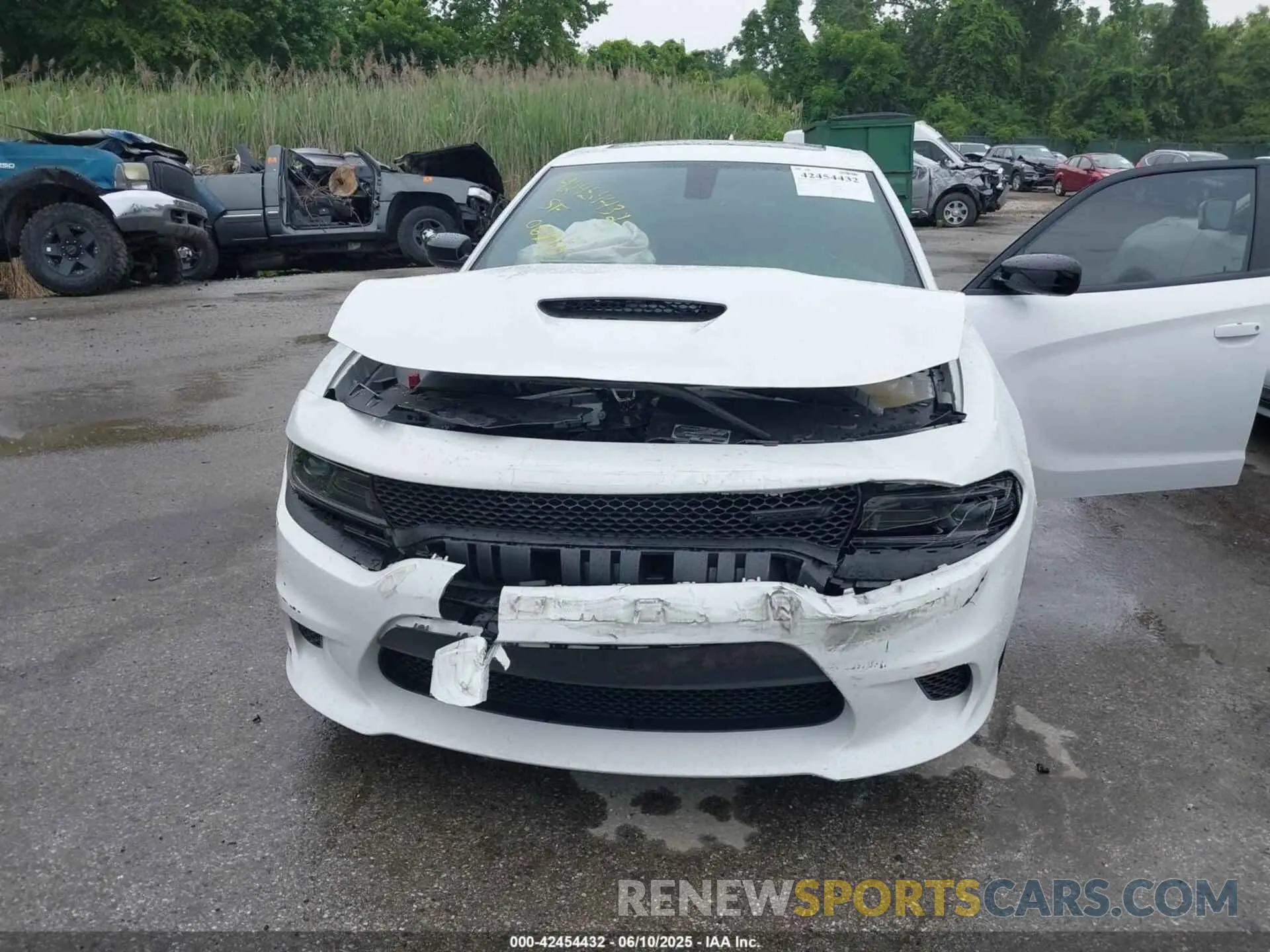 6 Photograph of a damaged car 2C3CDXHG5PH687157 DODGE CHARGER 2023