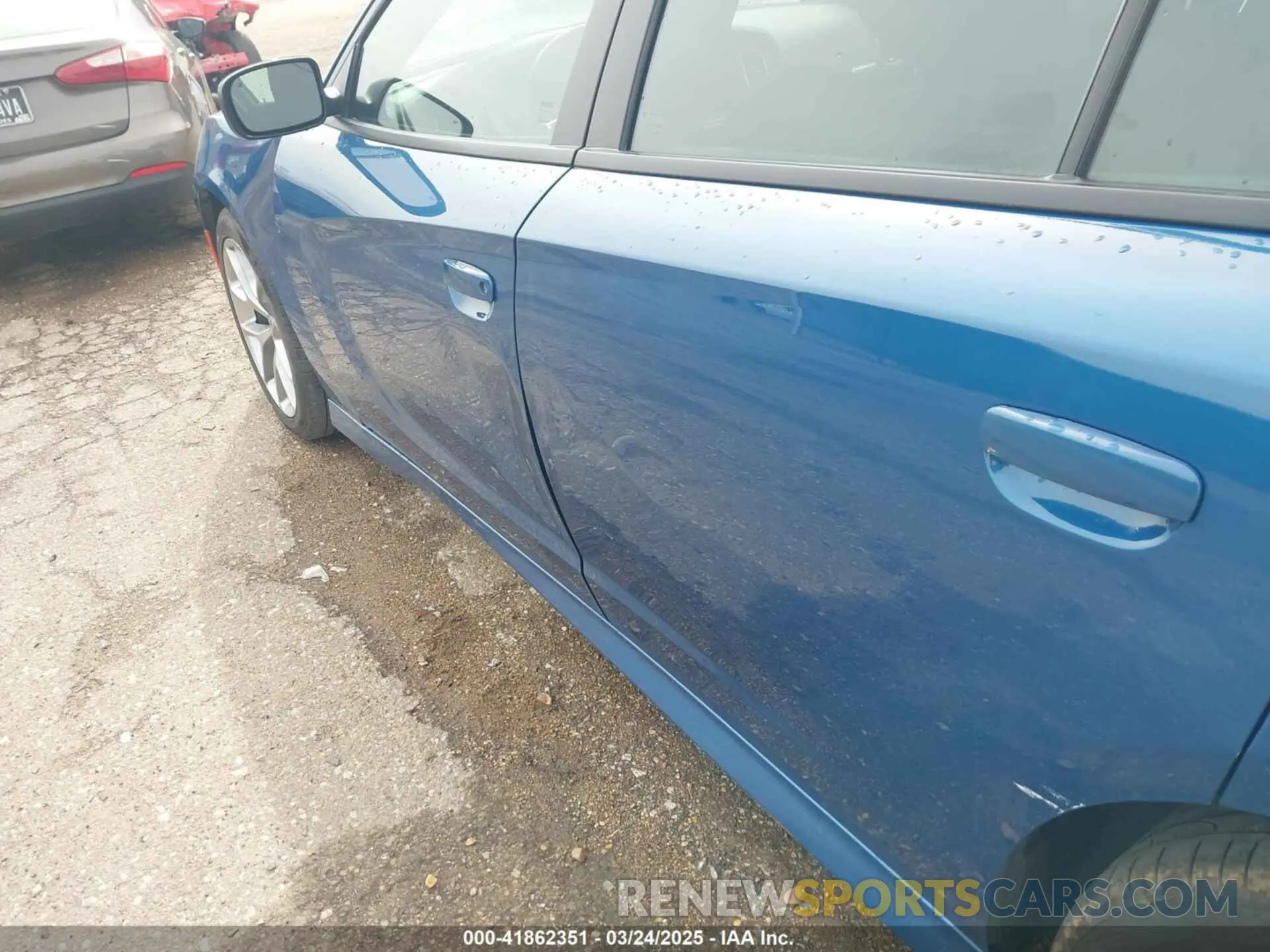 19 Photograph of a damaged car 2C3CDXHG6PH566248 DODGE CHARGER 2023