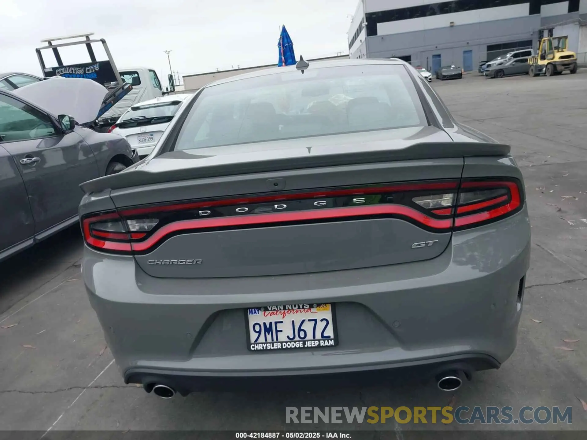 16 Photograph of a damaged car 2C3CDXHG6PH575922 DODGE CHARGER 2023