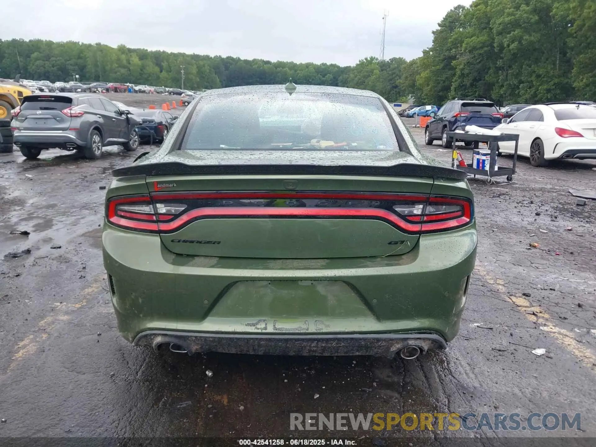 16 Photograph of a damaged car 2C3CDXHG6PH583423 DODGE CHARGER 2023