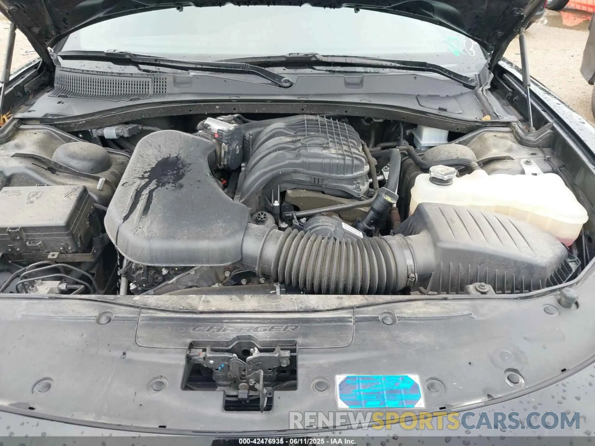 10 Photograph of a damaged car 2C3CDXHG6PH670898 DODGE CHARGER 2023