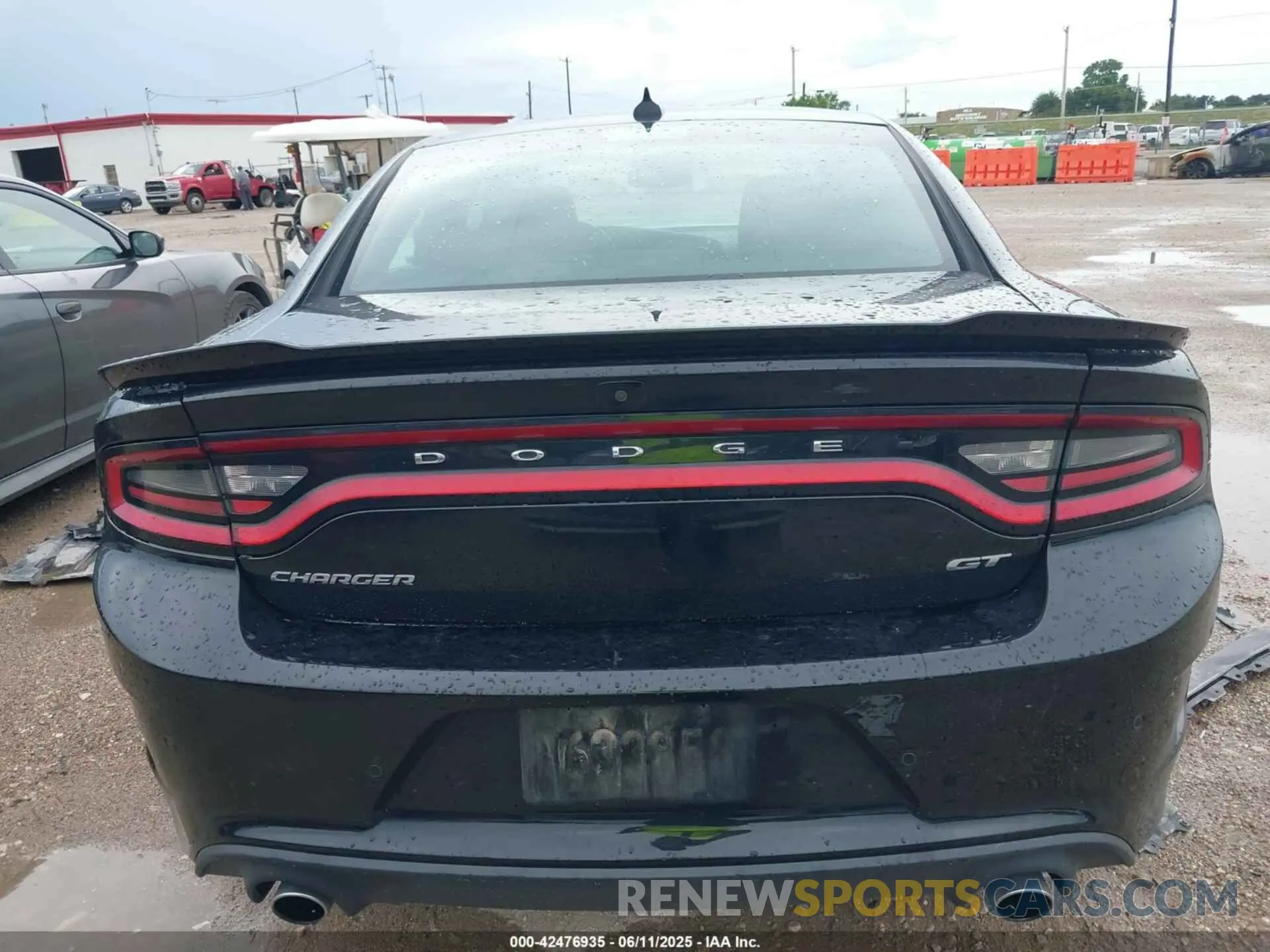 16 Photograph of a damaged car 2C3CDXHG6PH670898 DODGE CHARGER 2023