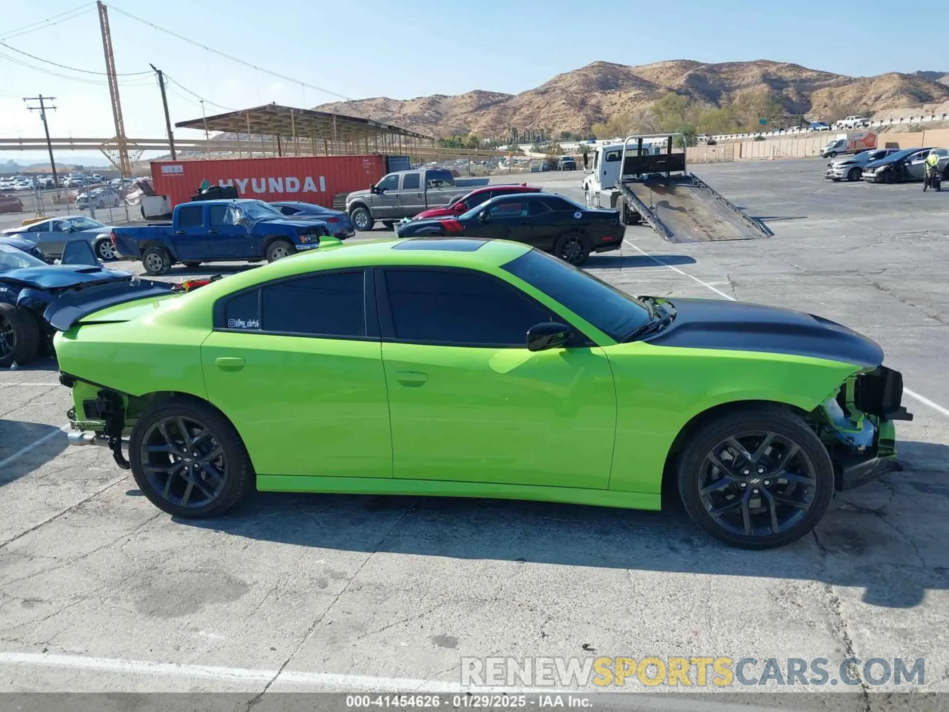 14 Photograph of a damaged car 2C3CDXHG7PH687287 DODGE CHARGER 2023