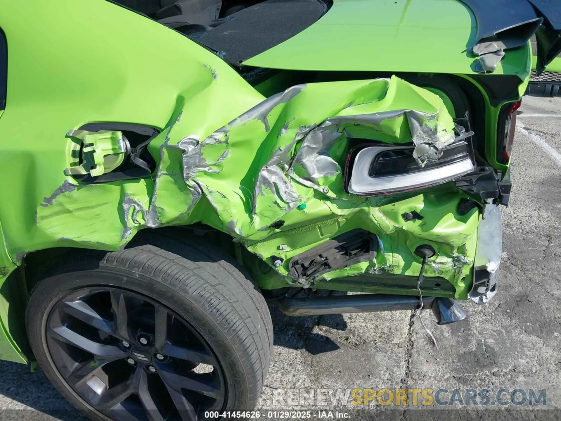 20 Photograph of a damaged car 2C3CDXHG7PH687287 DODGE CHARGER 2023