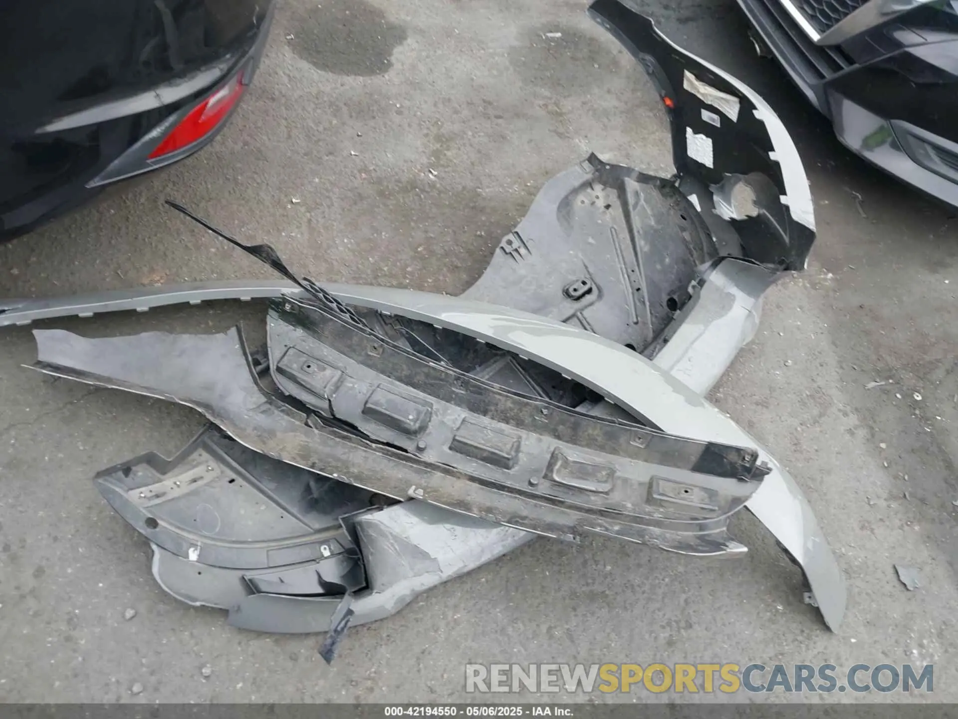 12 Photograph of a damaged car 2C3CDXHG7PH698855 DODGE CHARGER 2023