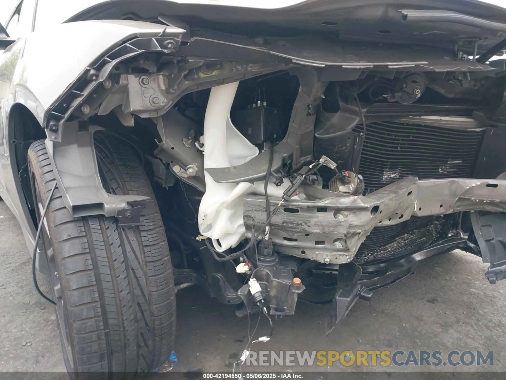 19 Photograph of a damaged car 2C3CDXHG7PH698855 DODGE CHARGER 2023