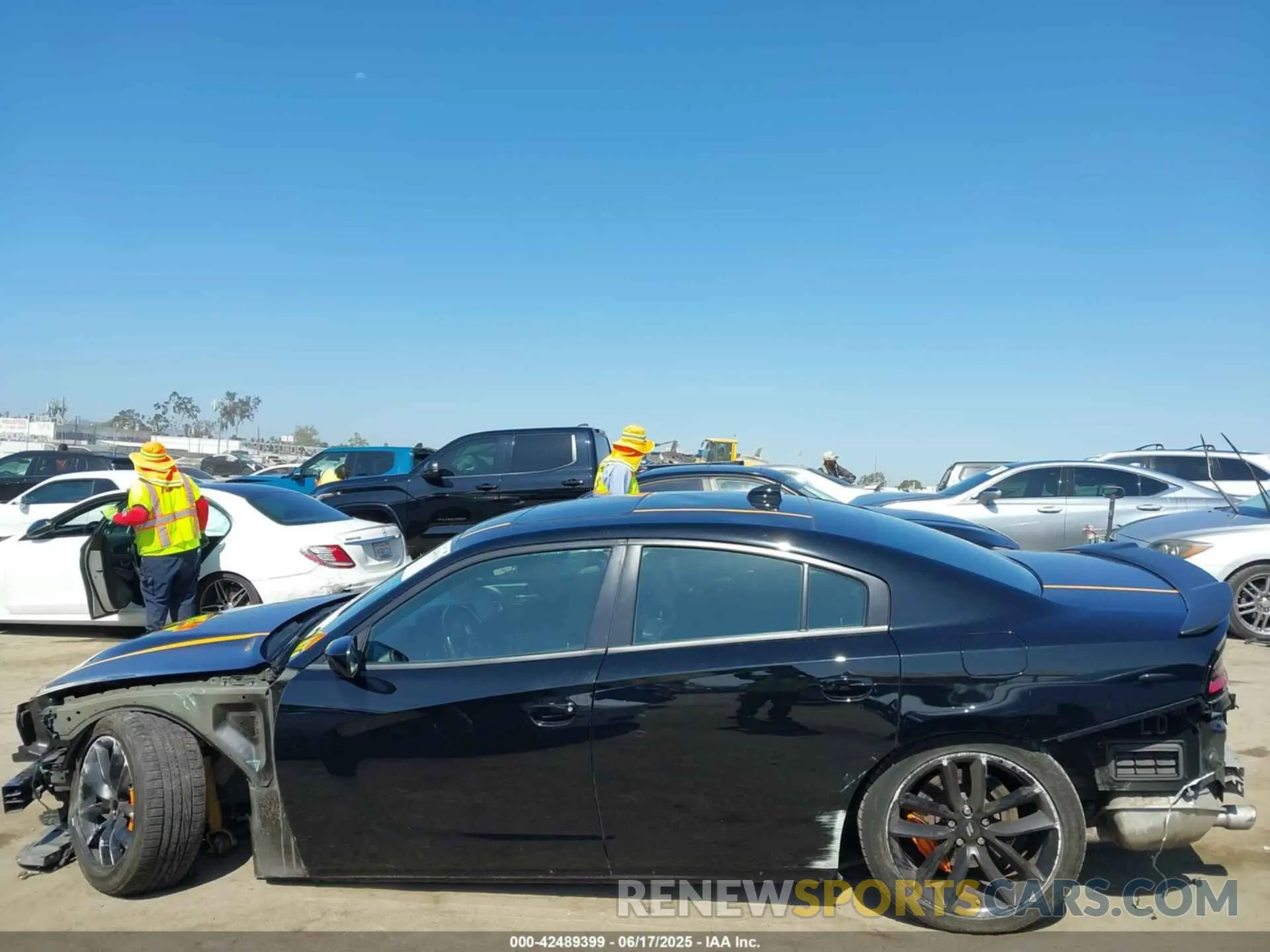 15 Photograph of a damaged car 2C3CDXHG8PH638843 DODGE CHARGER 2023
