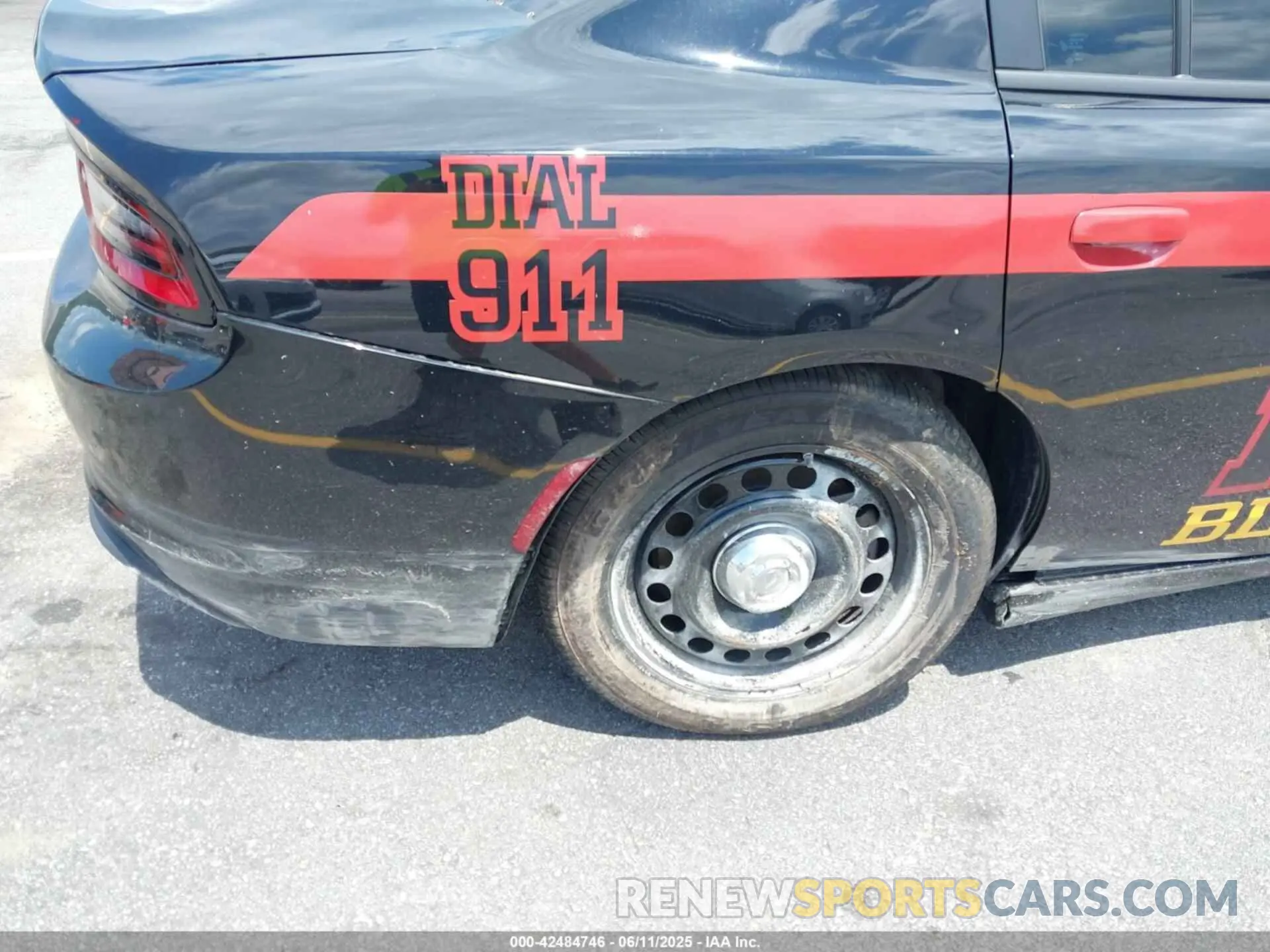 18 Photograph of a damaged car 2C3CDXKG1PH680280 DODGE CHARGER 2023