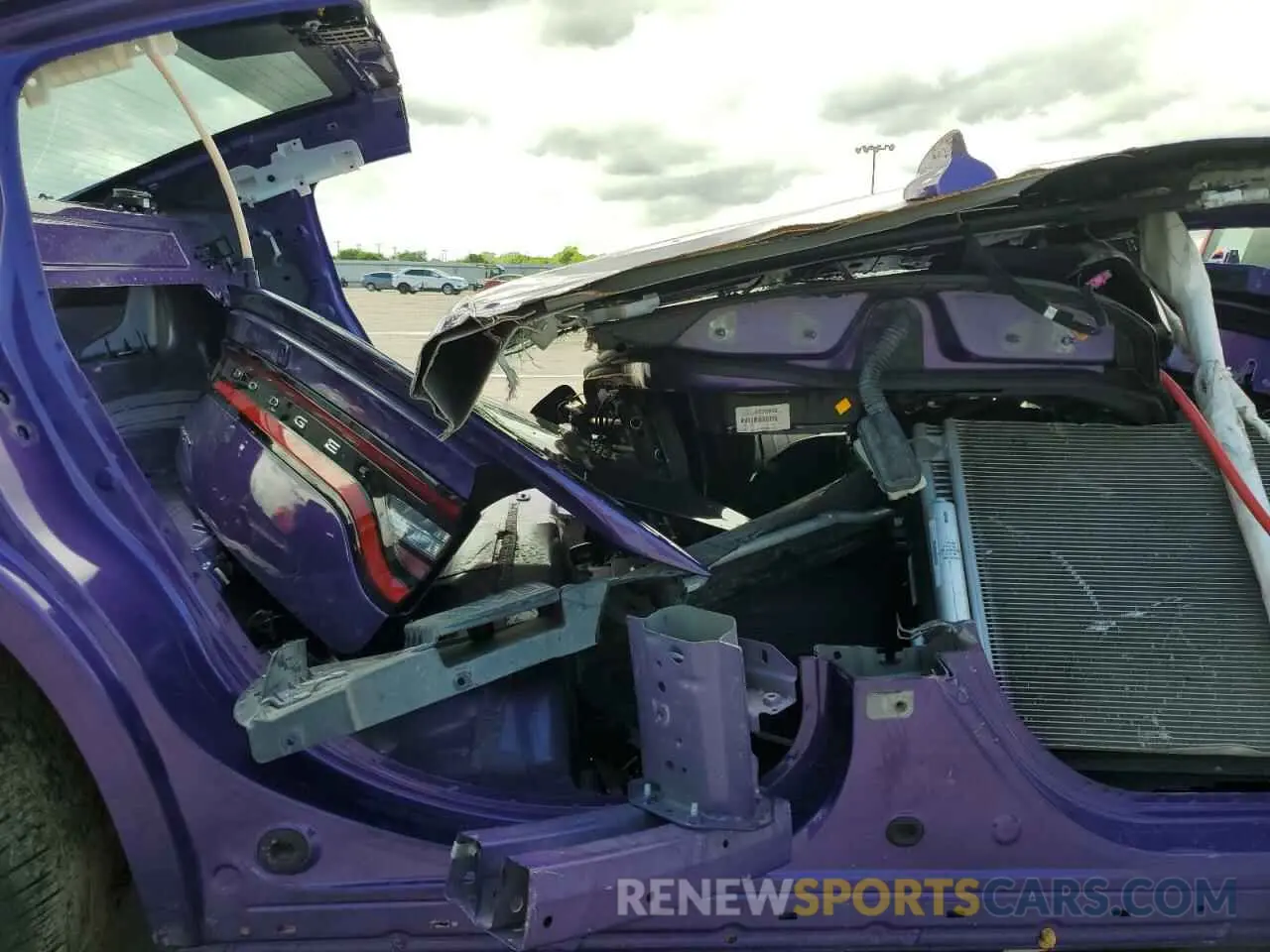 10 Photograph of a damaged car 2C3CDXL9XPH681380 DODGE CHARGER 2023