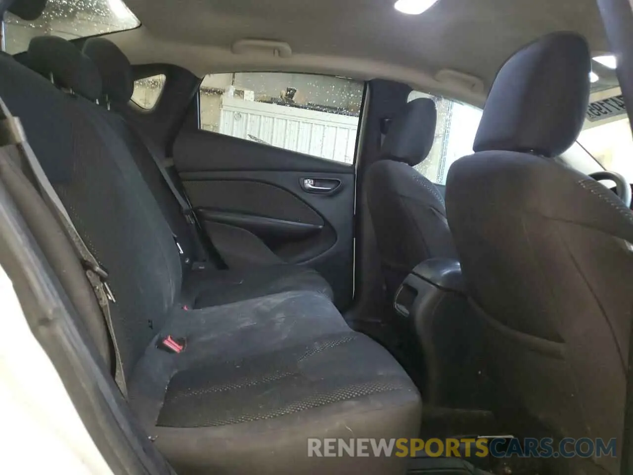 10 Photograph of a damaged car 1C3CDFAA4GD565418 DODGE DART 2019