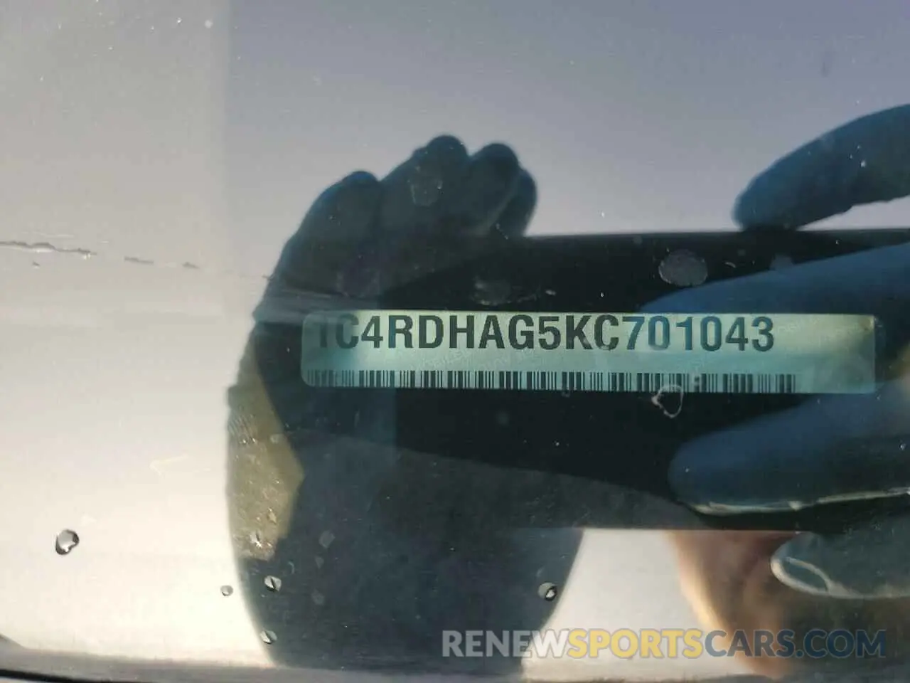 12 Photograph of a damaged car 1C4RDHAG5KC701043 DODGE DURANGO 2019