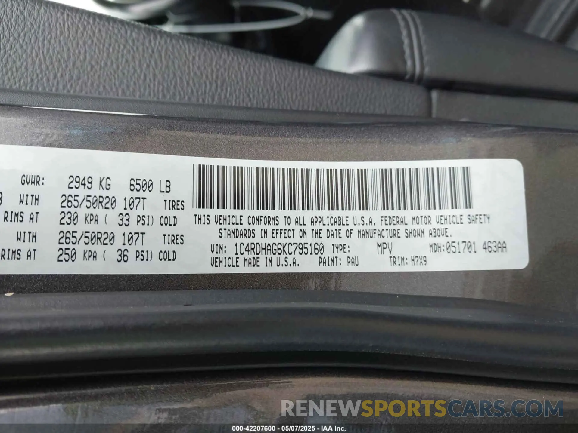 9 Photograph of a damaged car 1C4RDHAG6KC795160 DODGE DURANGO 2019