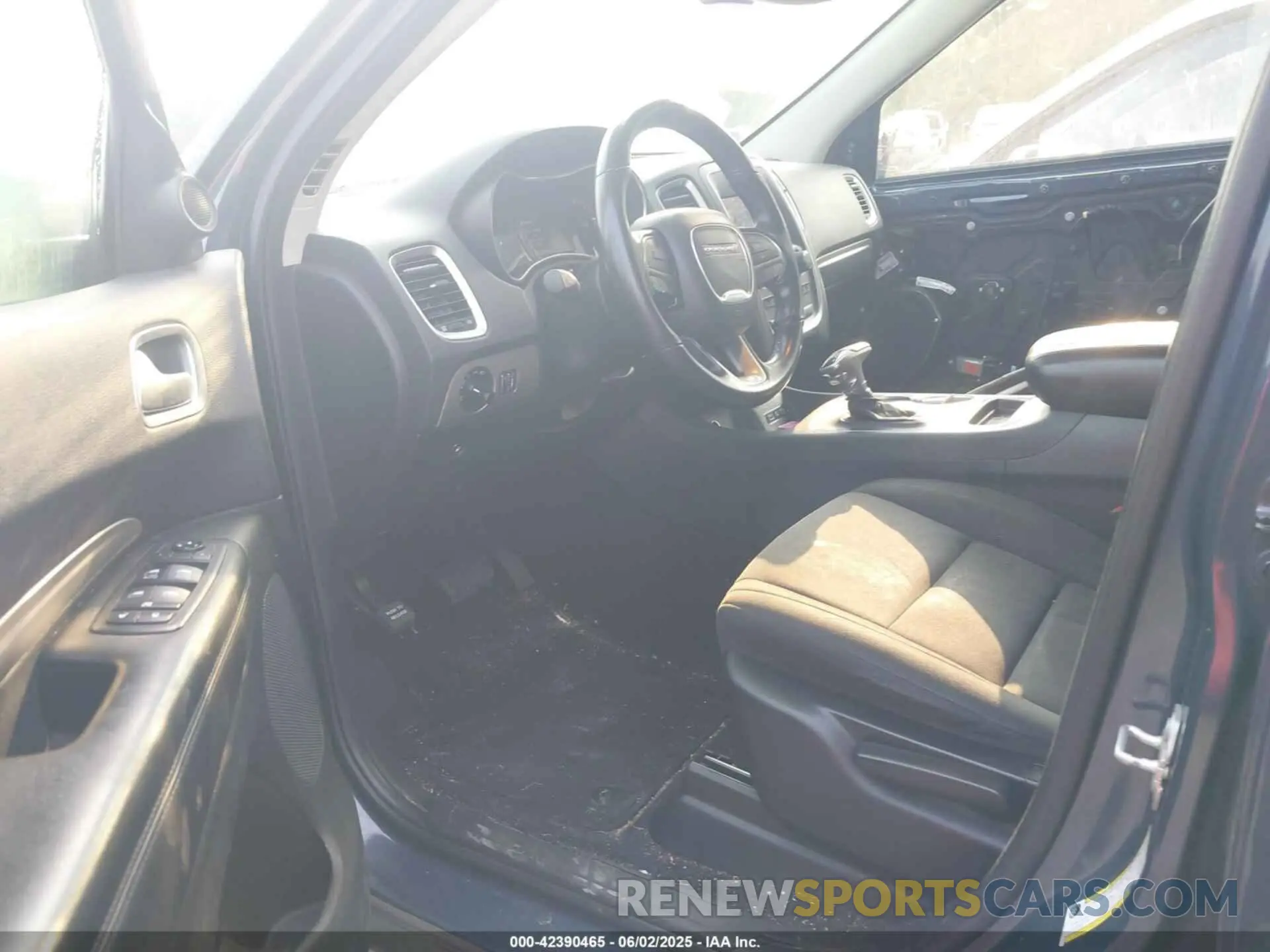 5 Photograph of a damaged car 1C4RDHAG8KC769658 DODGE DURANGO 2019