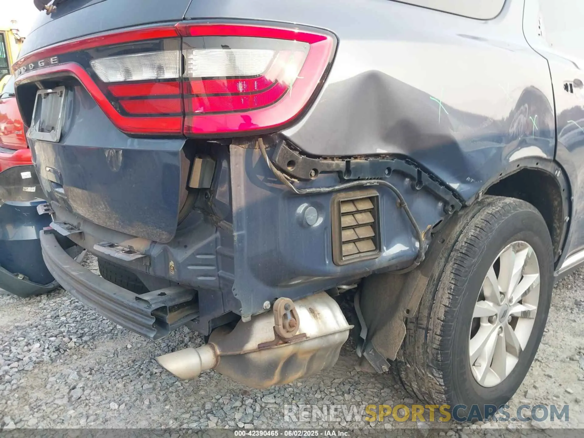 6 Photograph of a damaged car 1C4RDHAG8KC769658 DODGE DURANGO 2019