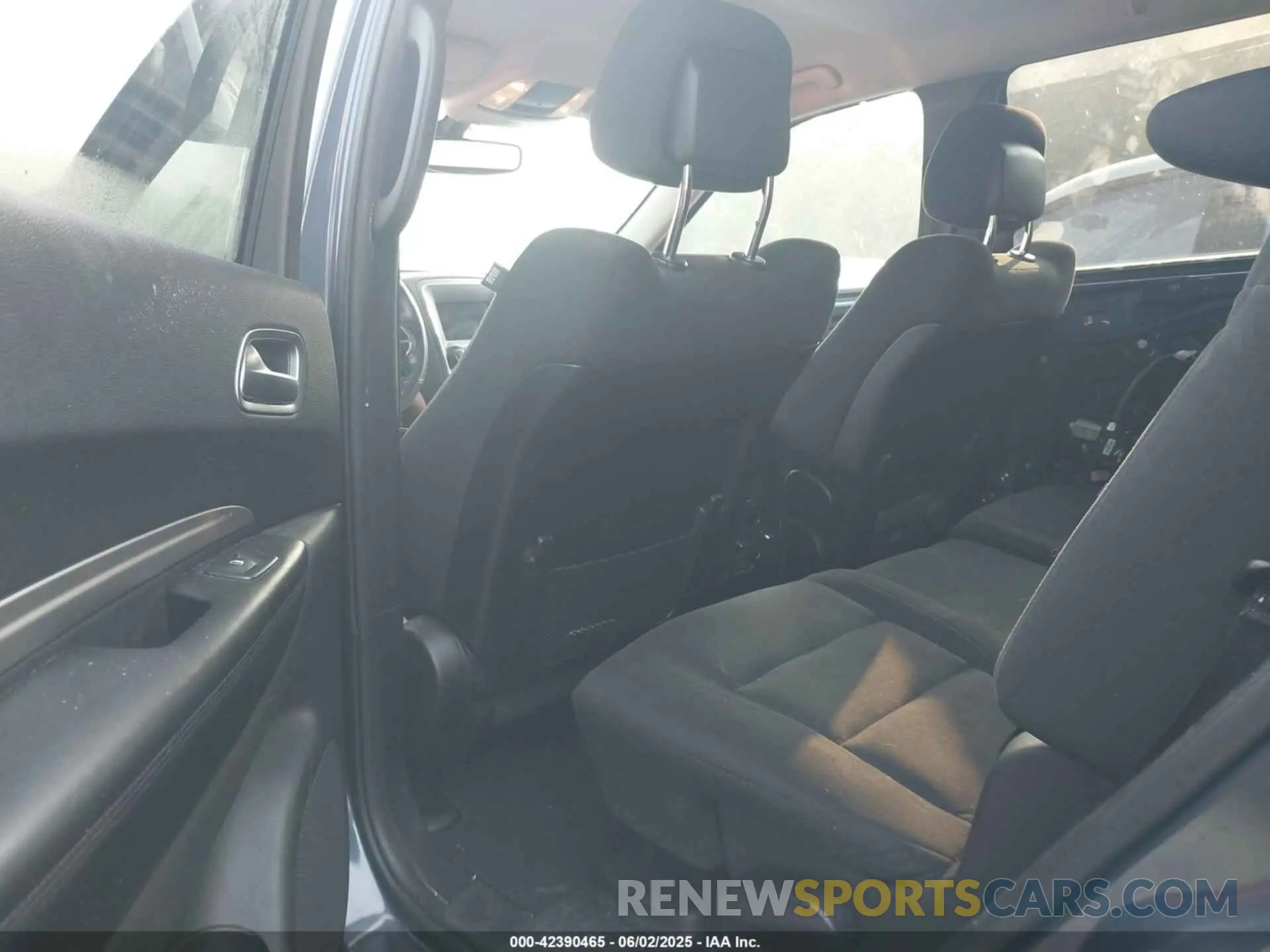 8 Photograph of a damaged car 1C4RDHAG8KC769658 DODGE DURANGO 2019