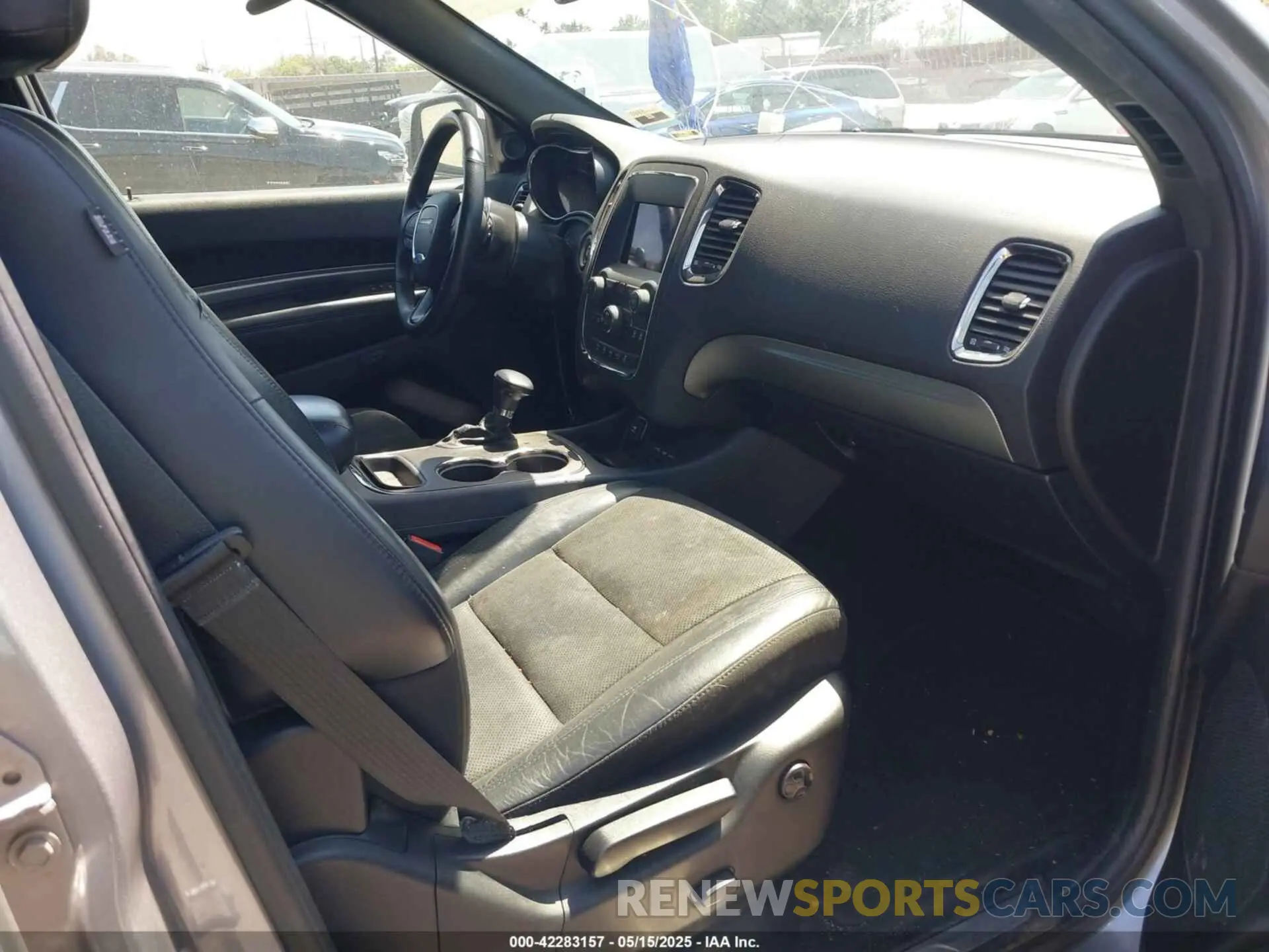 5 Photograph of a damaged car 1C4RDHDG0KC684454 DODGE DURANGO 2019