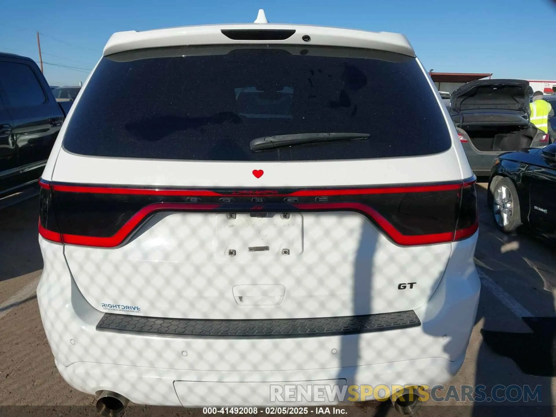16 Photograph of a damaged car 1C4RDHDG1KC690912 DODGE DURANGO 2019