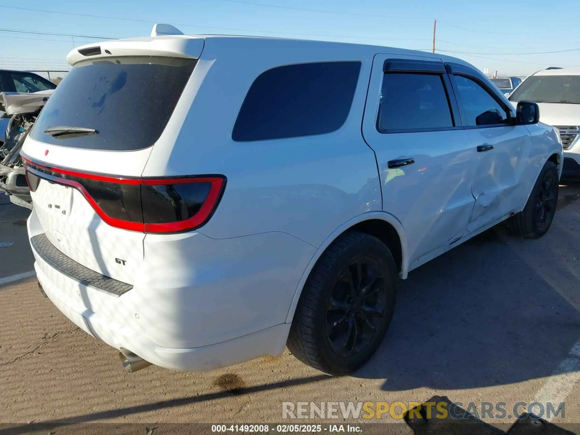 4 Photograph of a damaged car 1C4RDHDG1KC690912 DODGE DURANGO 2019