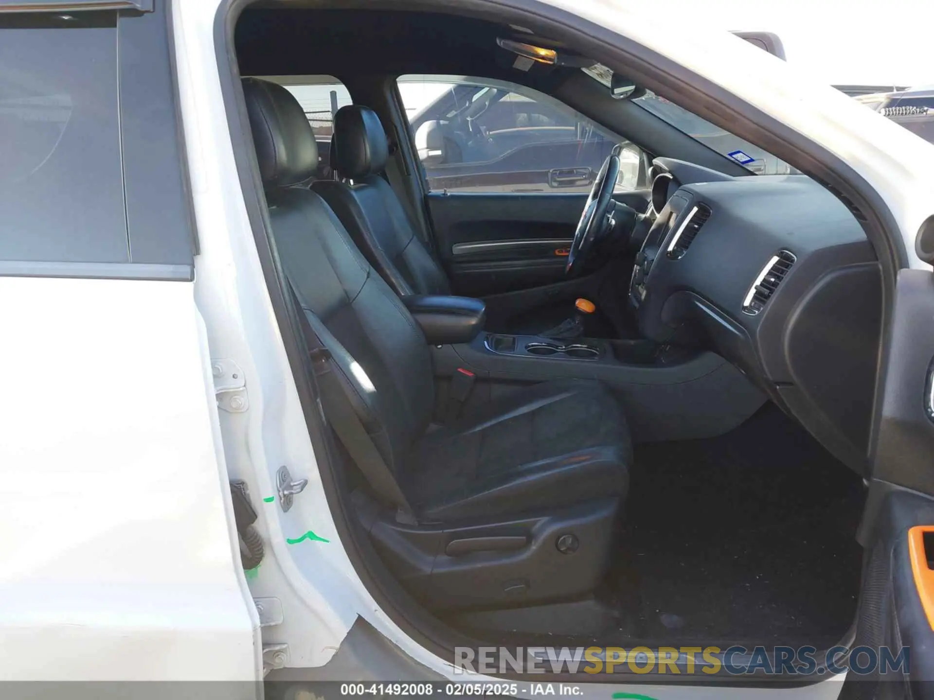 5 Photograph of a damaged car 1C4RDHDG1KC690912 DODGE DURANGO 2019