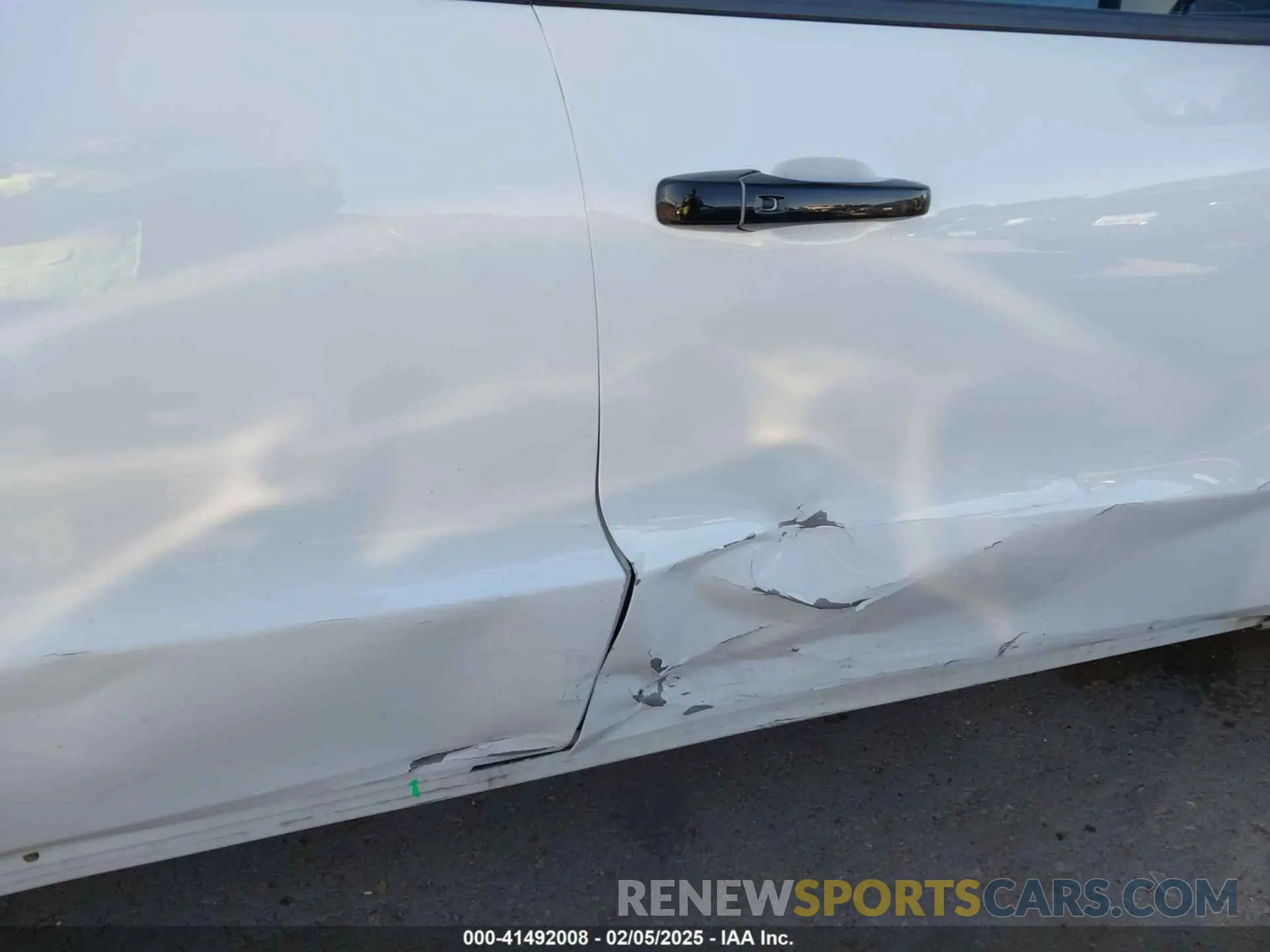 6 Photograph of a damaged car 1C4RDHDG1KC690912 DODGE DURANGO 2019