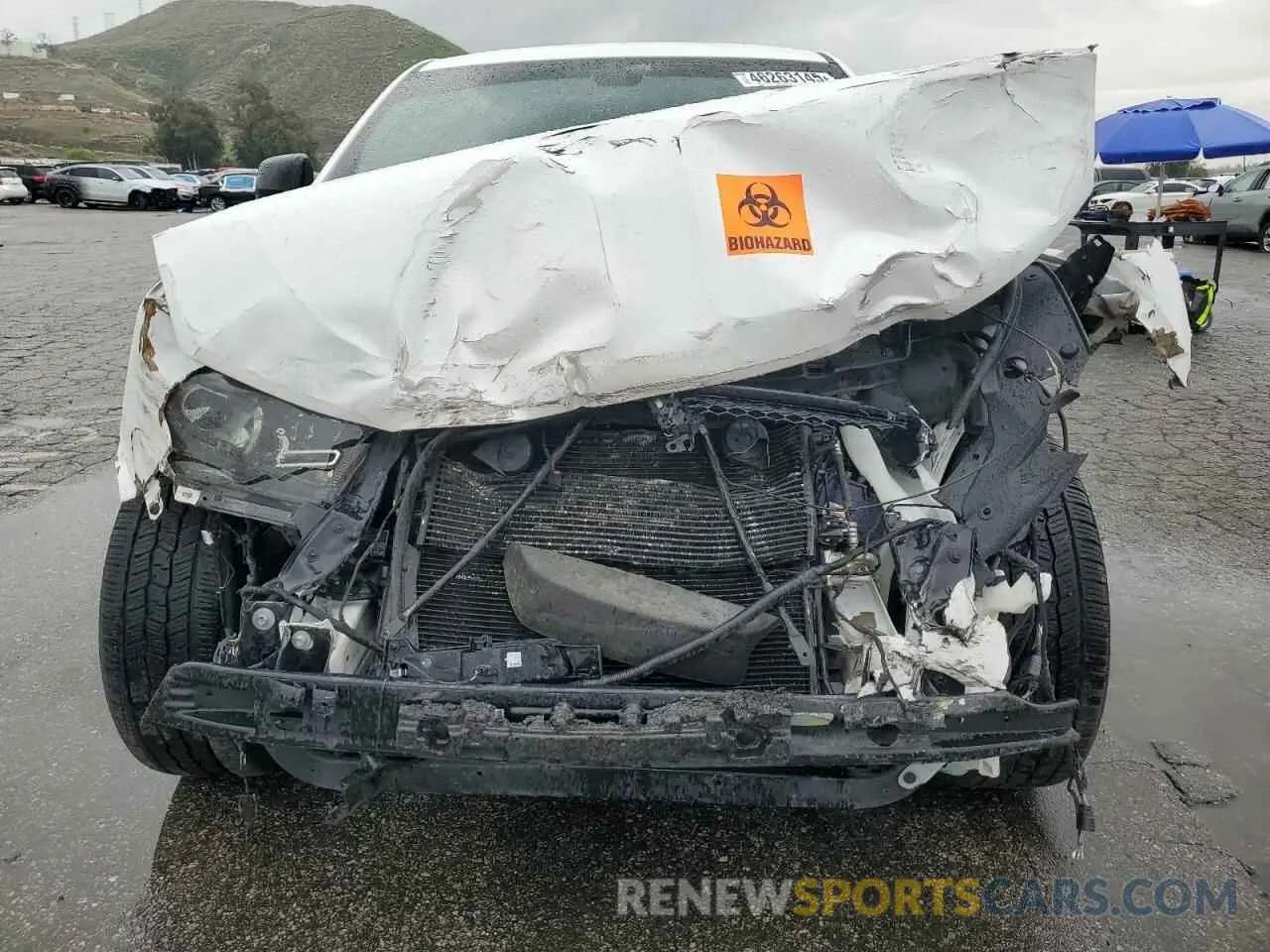 5 Photograph of a damaged car 1C4RDHDG4KC827230 DODGE DURANGO 2019