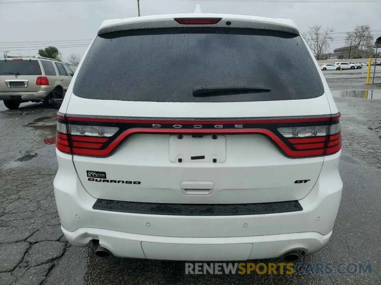 6 Photograph of a damaged car 1C4RDHDG4KC827230 DODGE DURANGO 2019