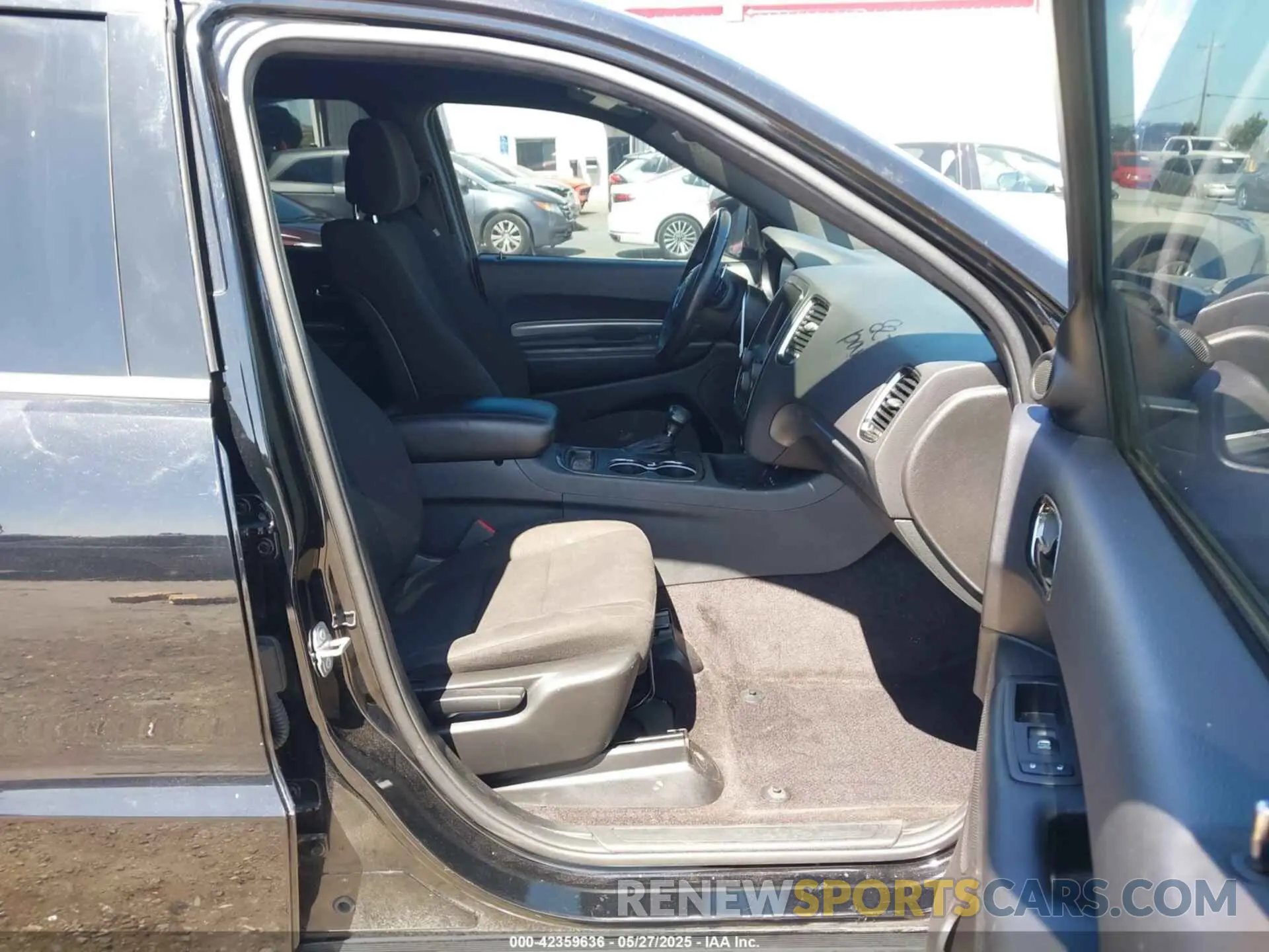 5 Photograph of a damaged car 1C4RDHDG6KC534865 DODGE DURANGO 2019