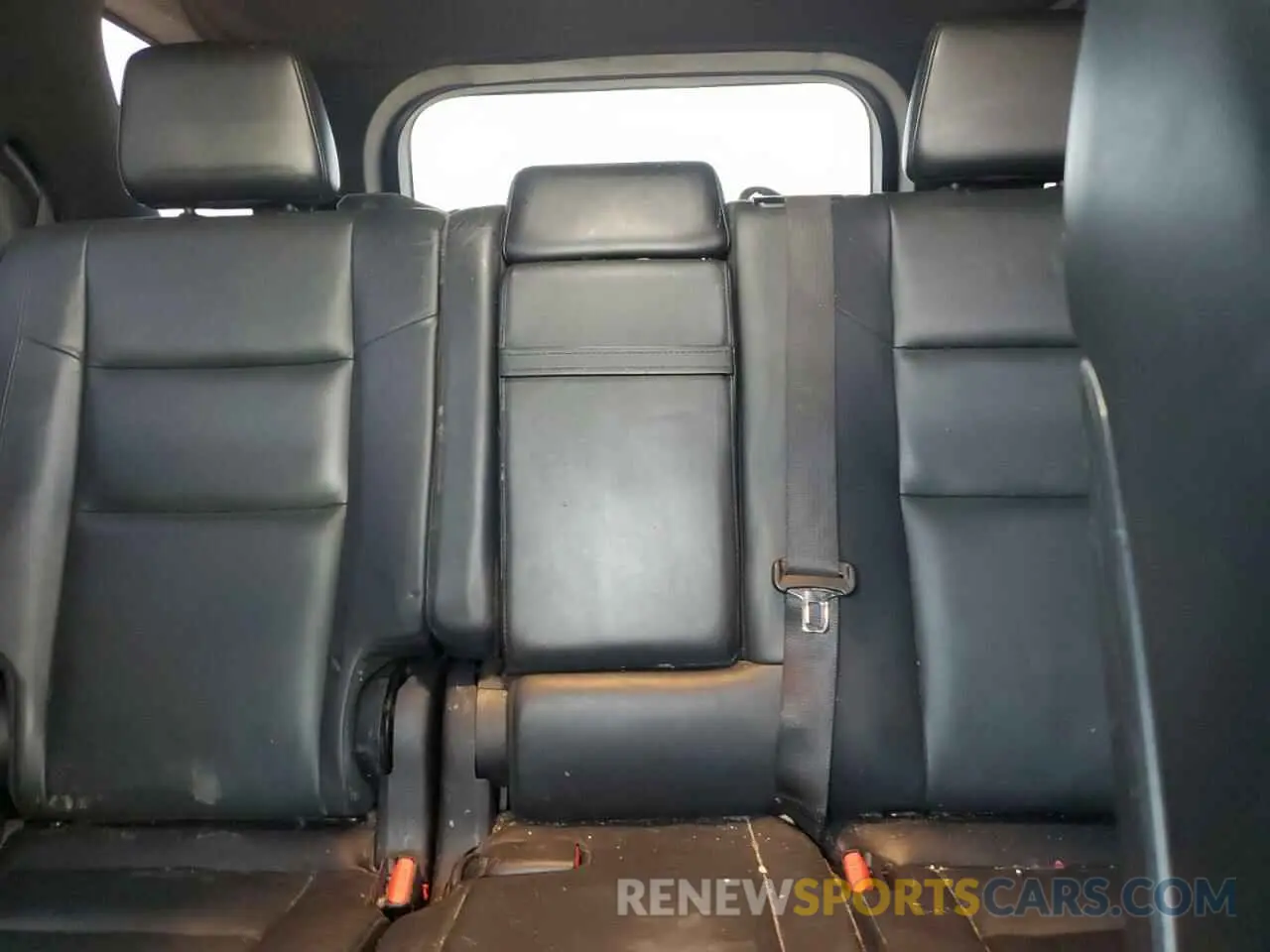 10 Photograph of a damaged car 1C4RDHDG8KC820409 DODGE DURANGO 2019