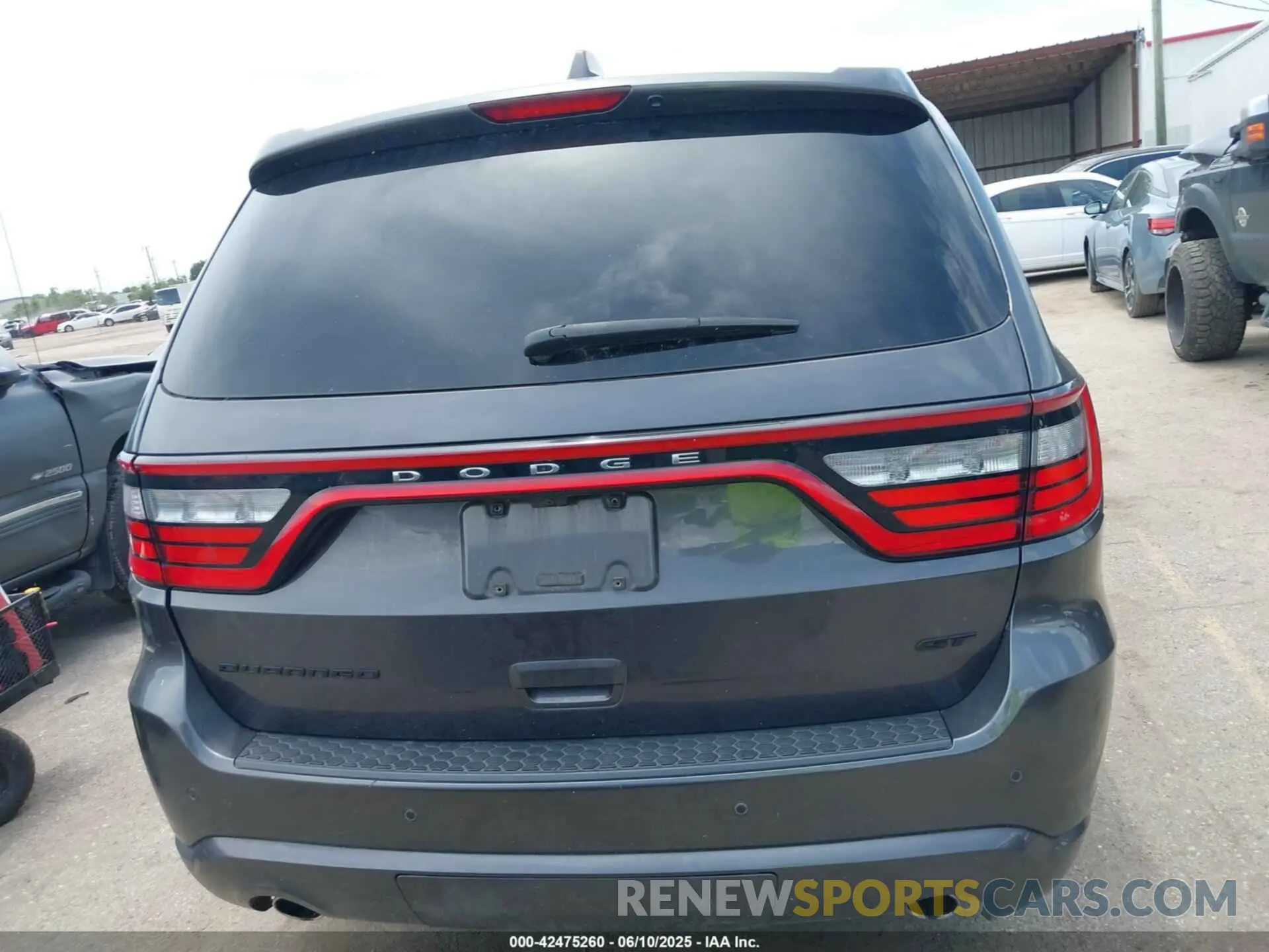 17 Photograph of a damaged car 1C4RDHDG8KC827053 DODGE DURANGO 2019