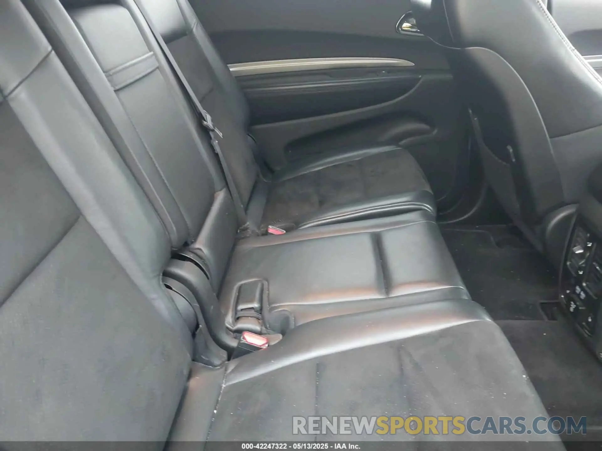 8 Photograph of a damaged car 1C4RDHDG9KC556987 DODGE DURANGO 2019