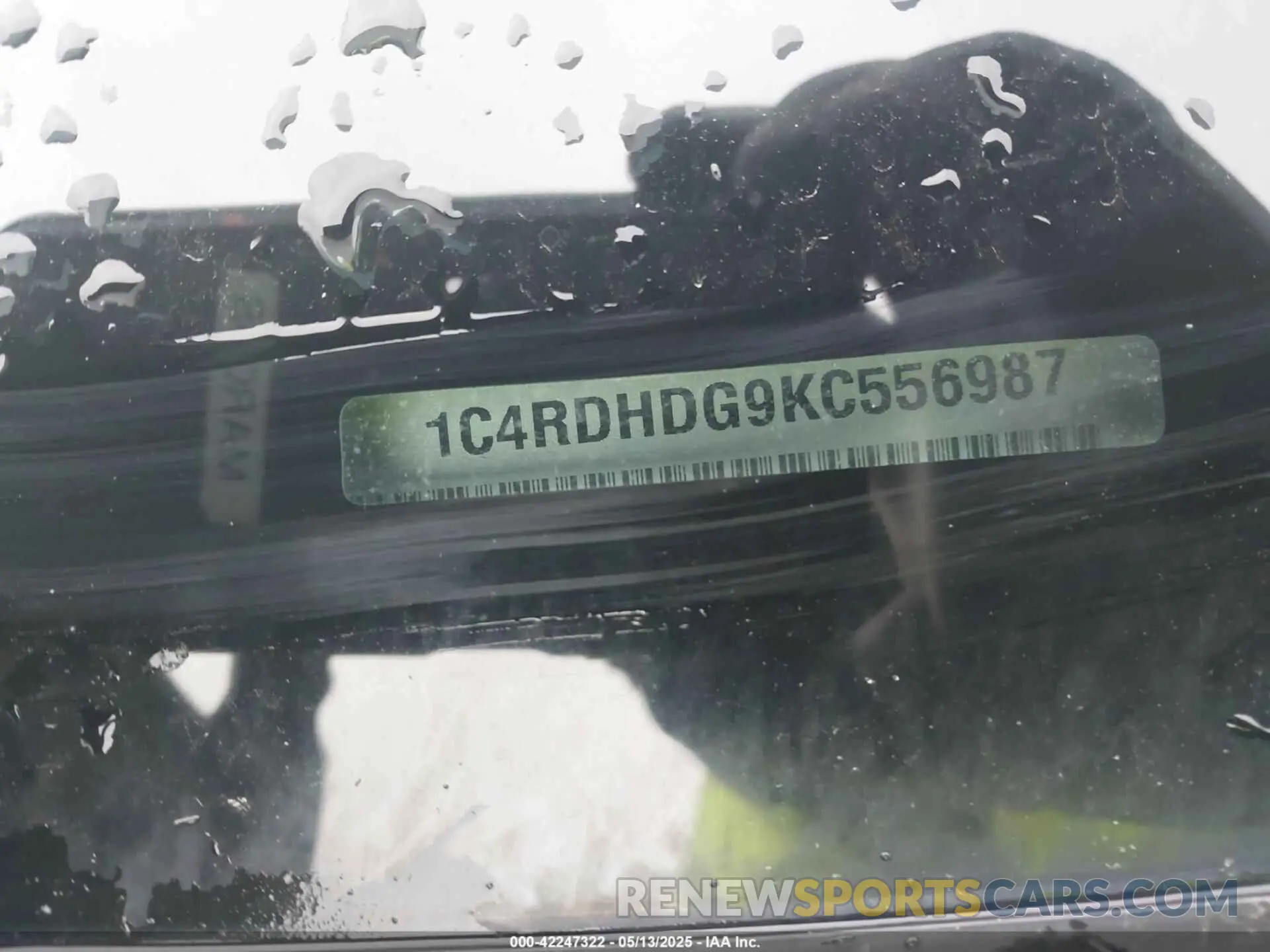 9 Photograph of a damaged car 1C4RDHDG9KC556987 DODGE DURANGO 2019