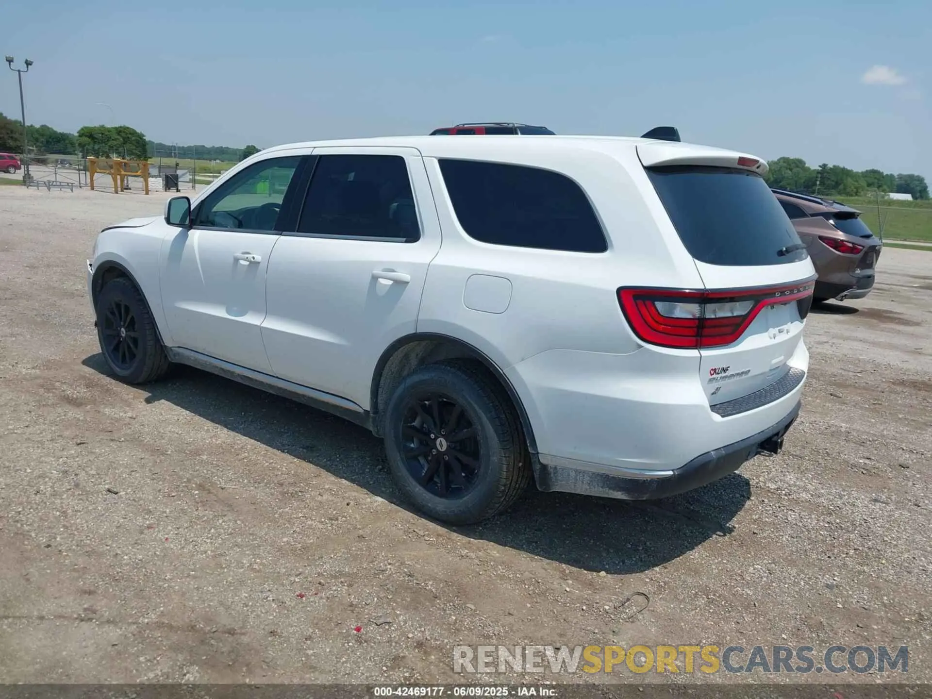 3 Photograph of a damaged car 1C4RDJAG1KC586559 DODGE DURANGO 2019